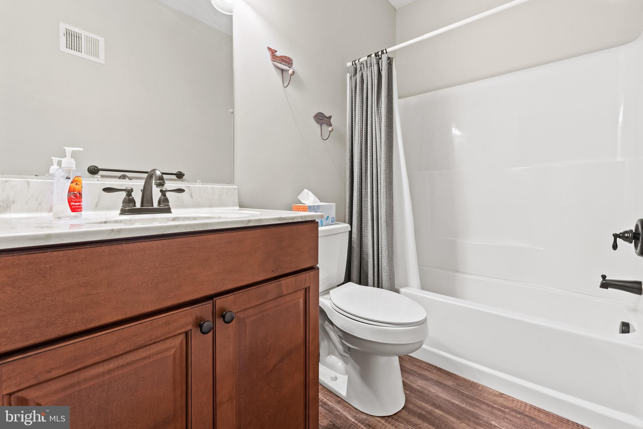 FRESHWATER ESTATES - Residential