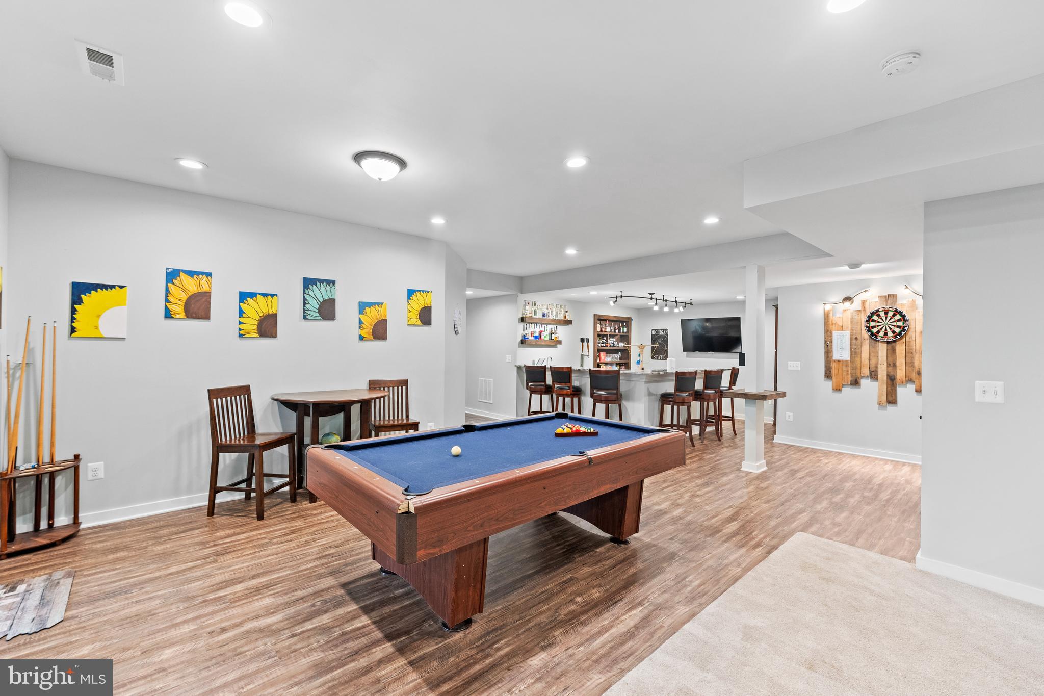 FRESHWATER ESTATES - Residential