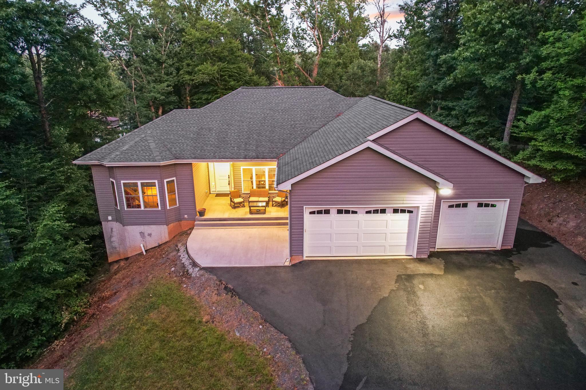 FRESHWATER ESTATES - Residential