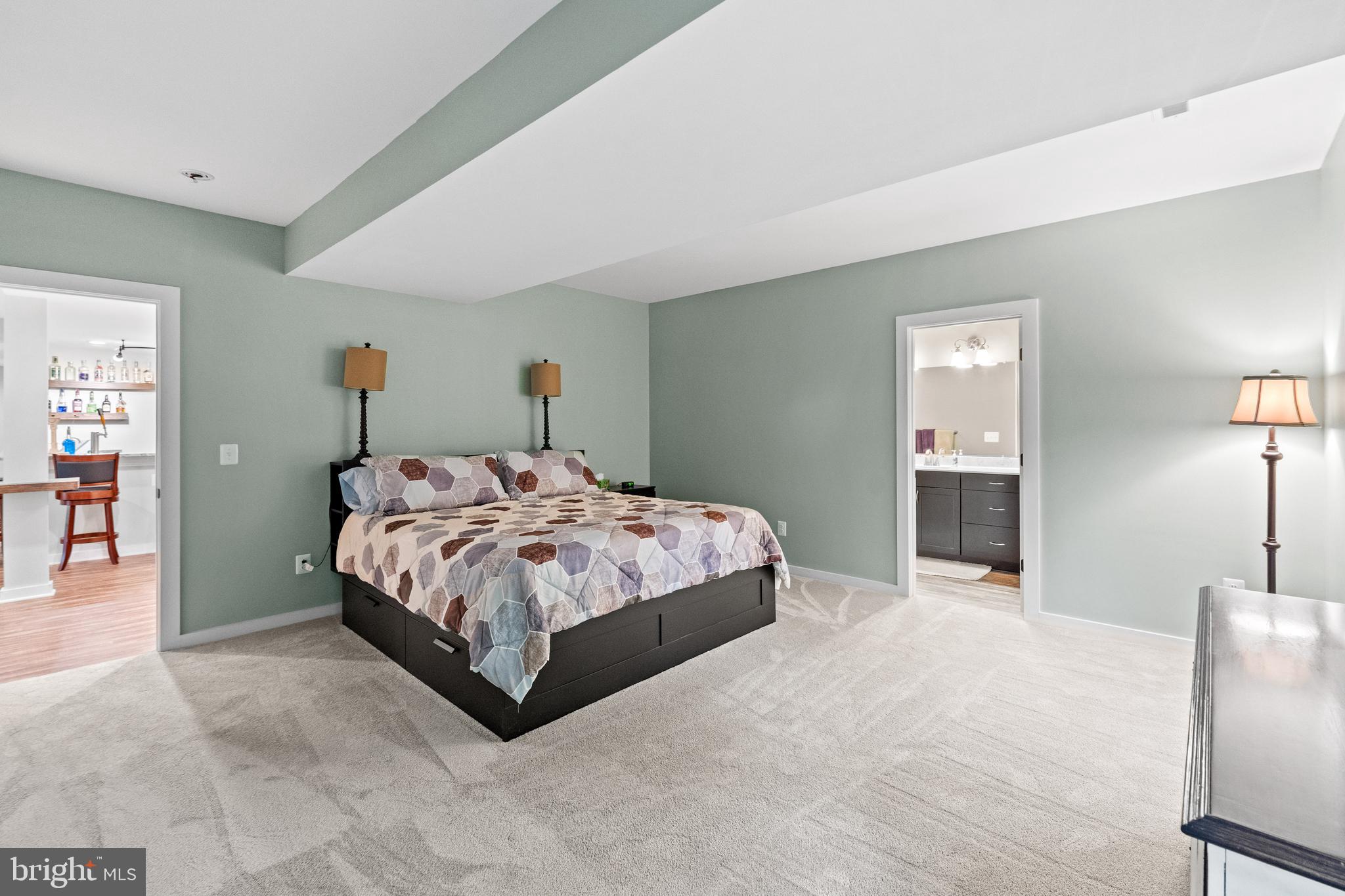 FRESHWATER ESTATES - Residential