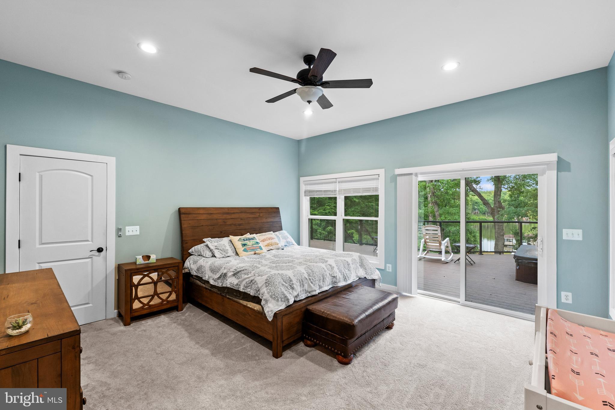 FRESHWATER ESTATES - Residential