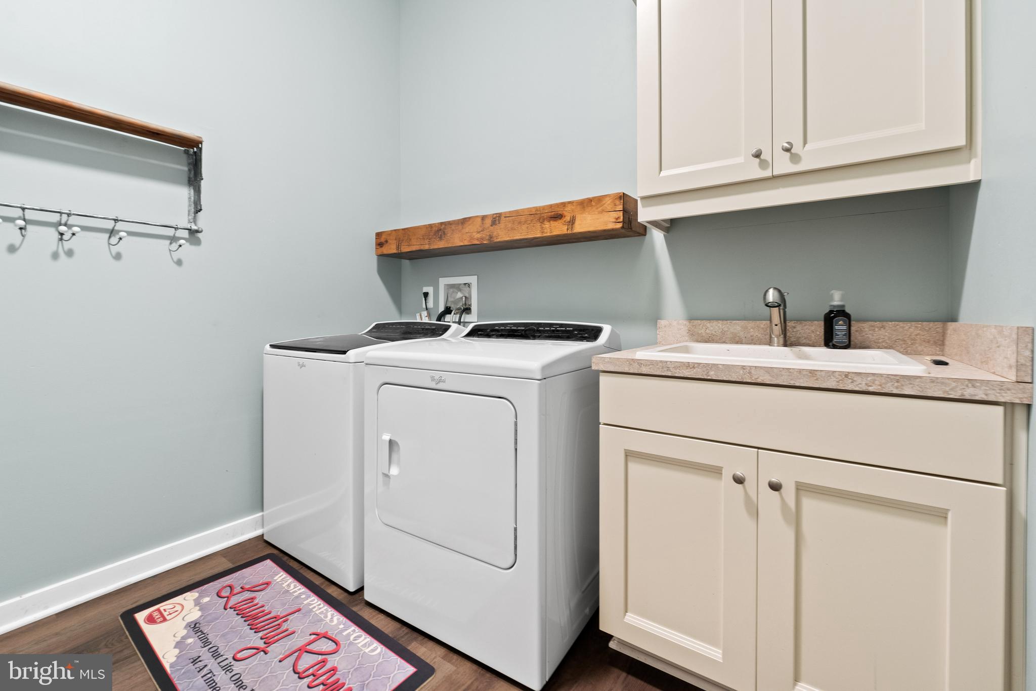 FRESHWATER ESTATES - Residential