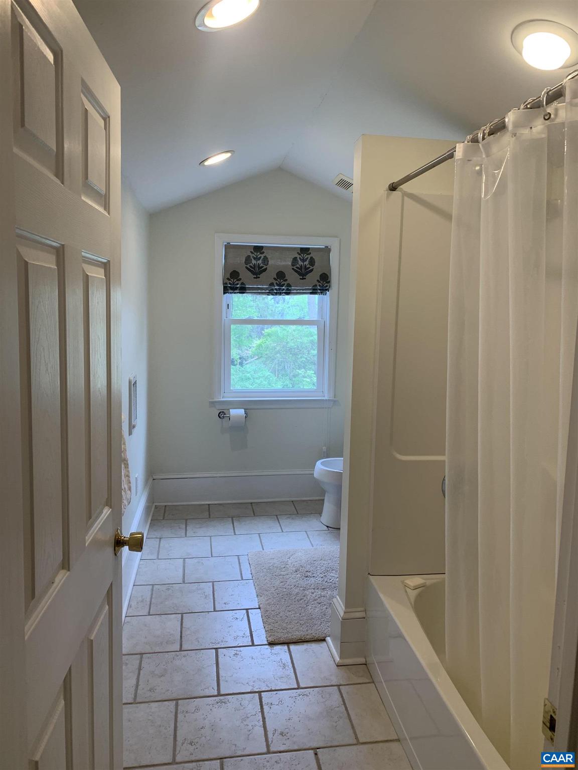 UNKNOWN - Residential Lease