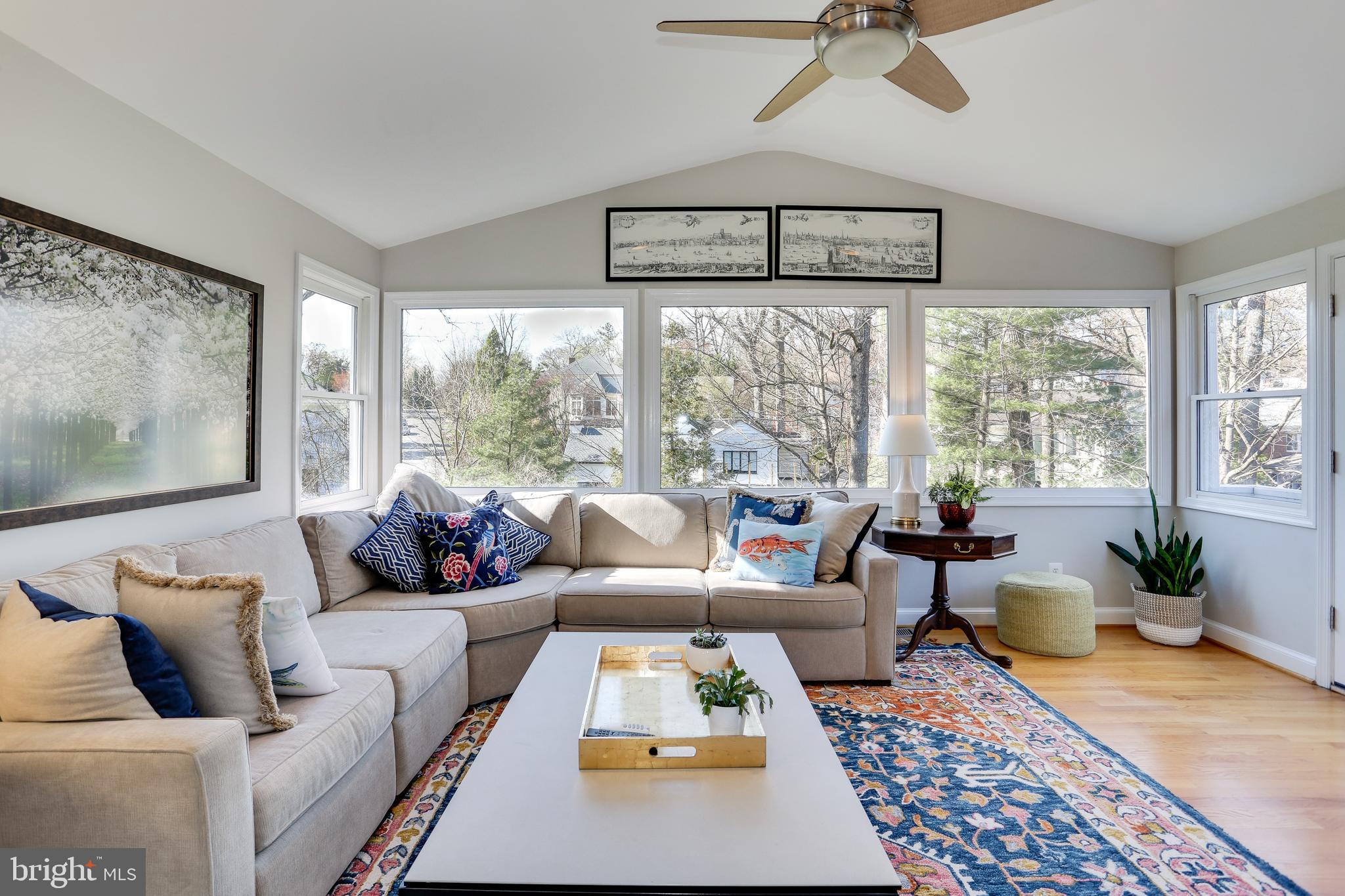 COUNTRY CLUB HILLS - Residential