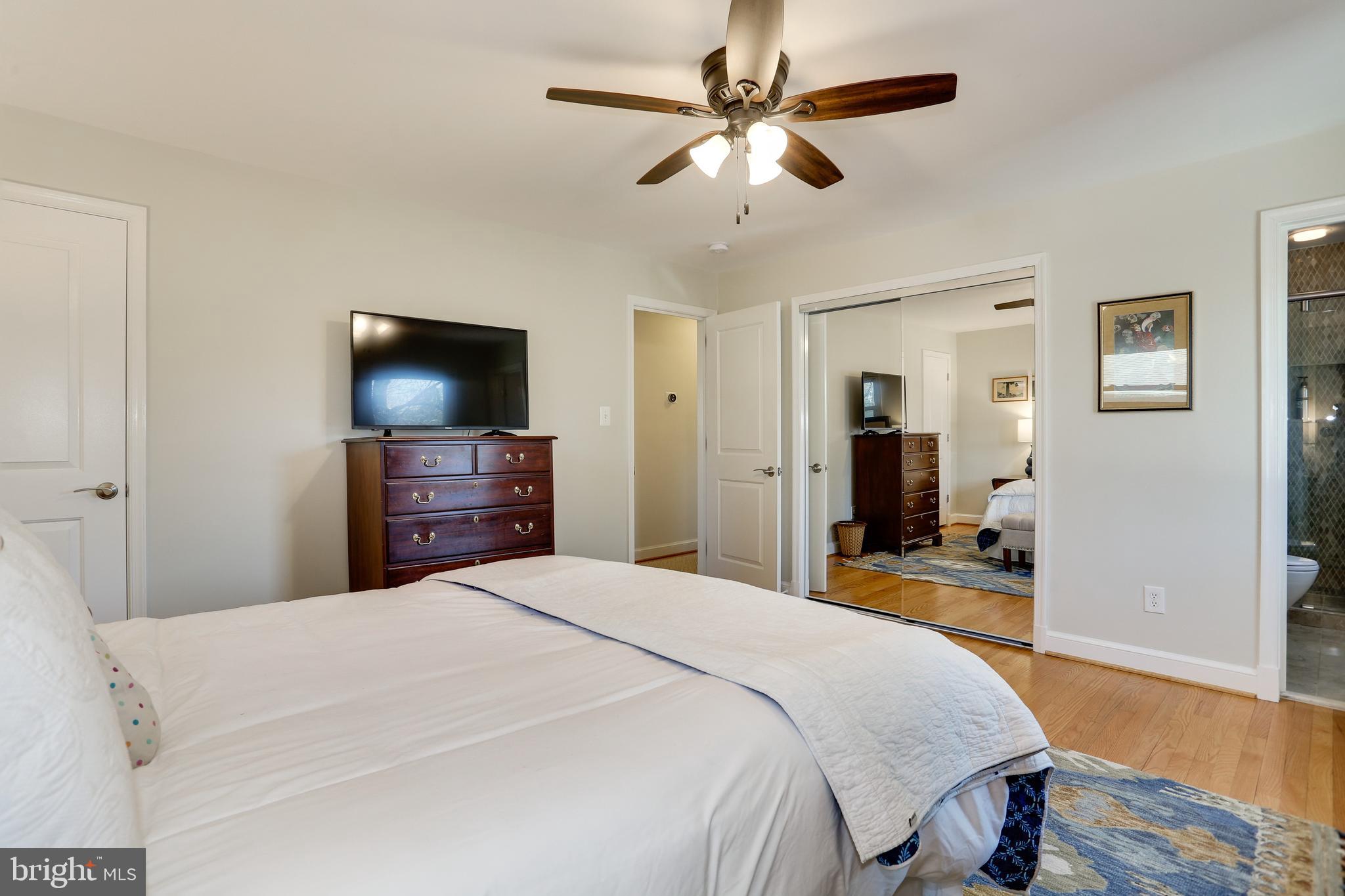 COUNTRY CLUB HILLS - Residential