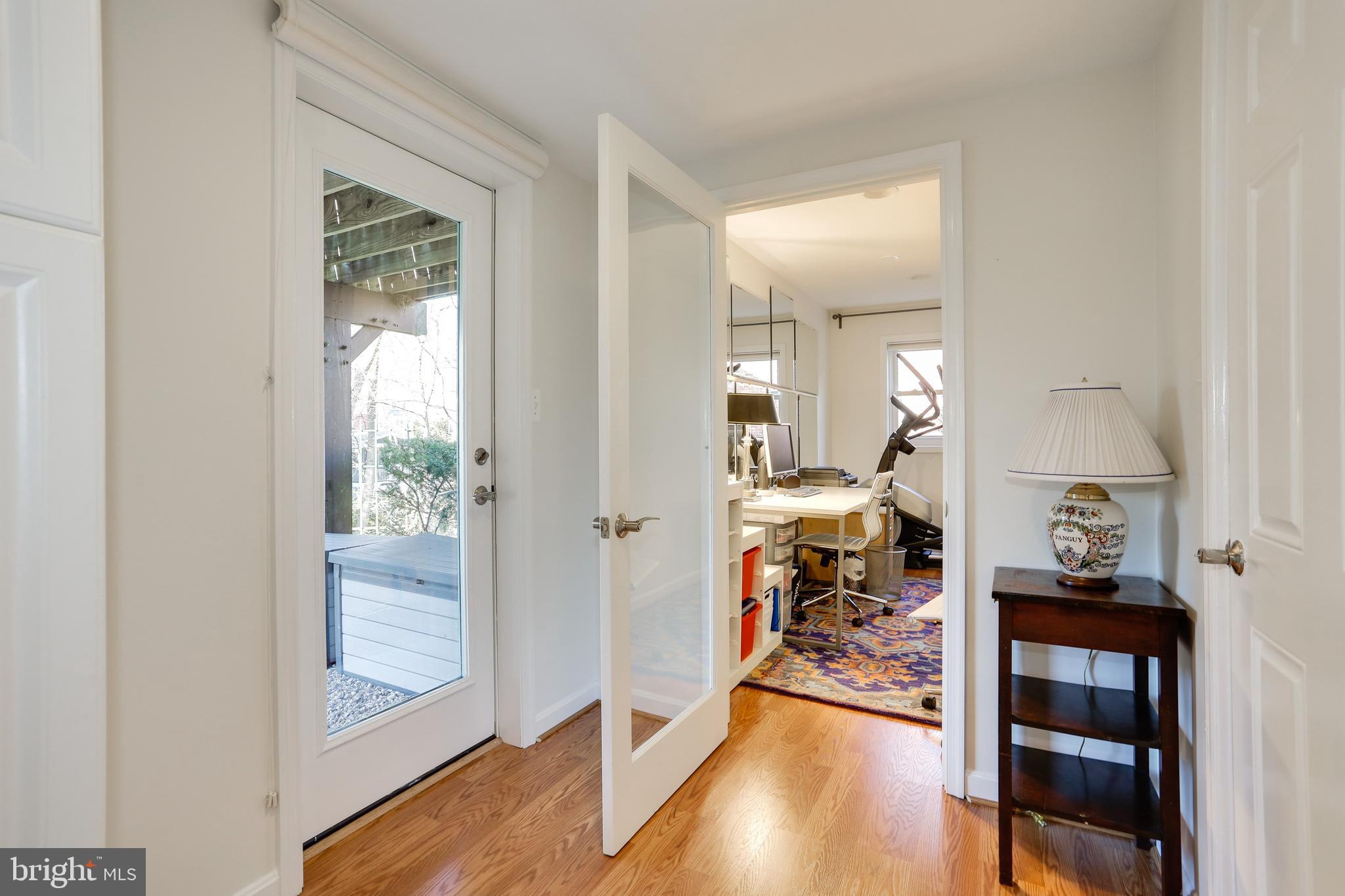 COUNTRY CLUB HILLS - Residential