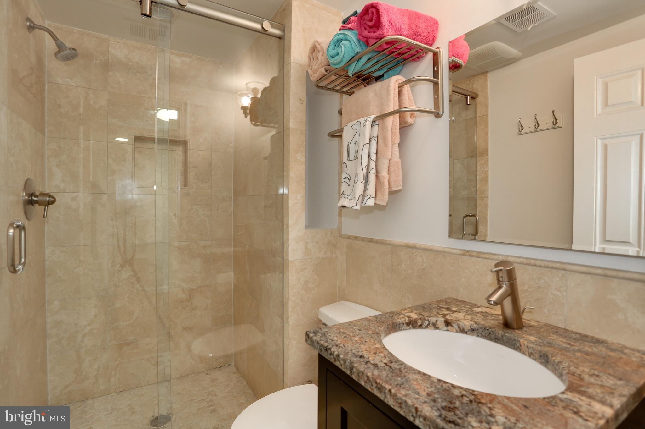 COUNTRY CLUB HILLS - Residential