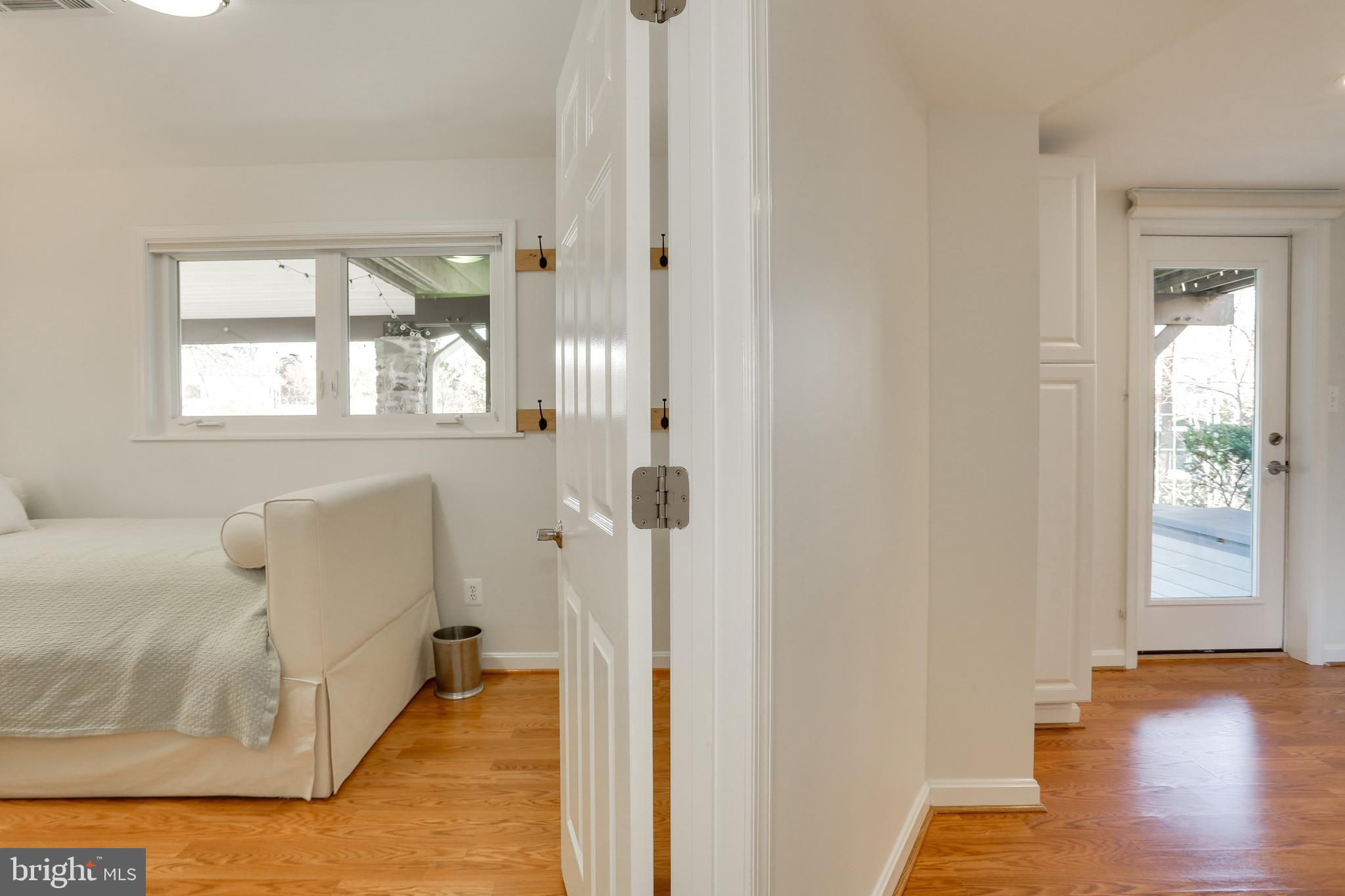 COUNTRY CLUB HILLS - Residential