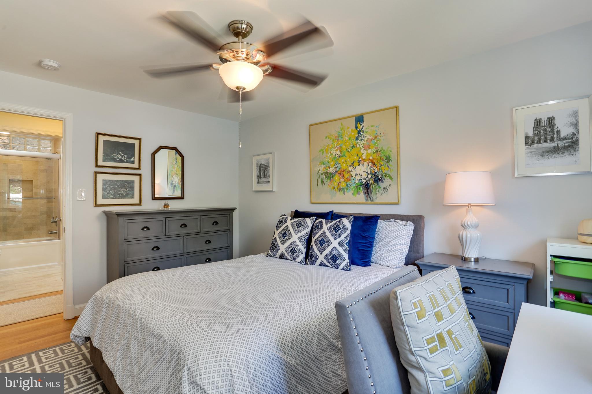 COUNTRY CLUB HILLS - Residential