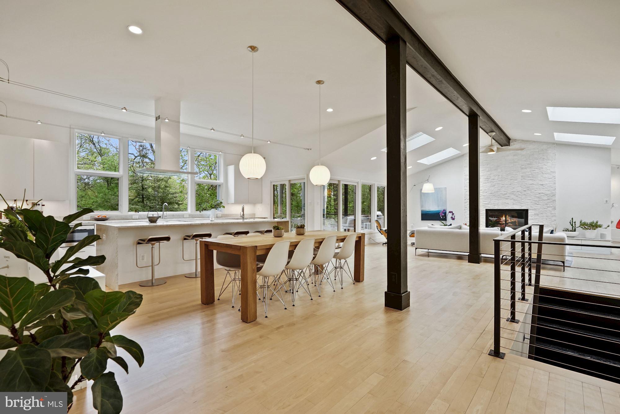 WILLIAMSBURG VILLAGE - Residential