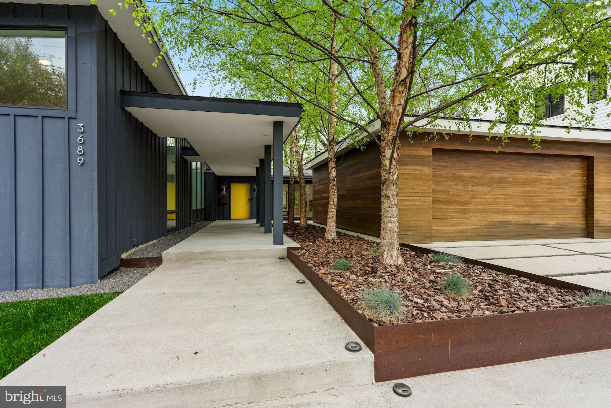 WILLIAMSBURG VILLAGE - Residential