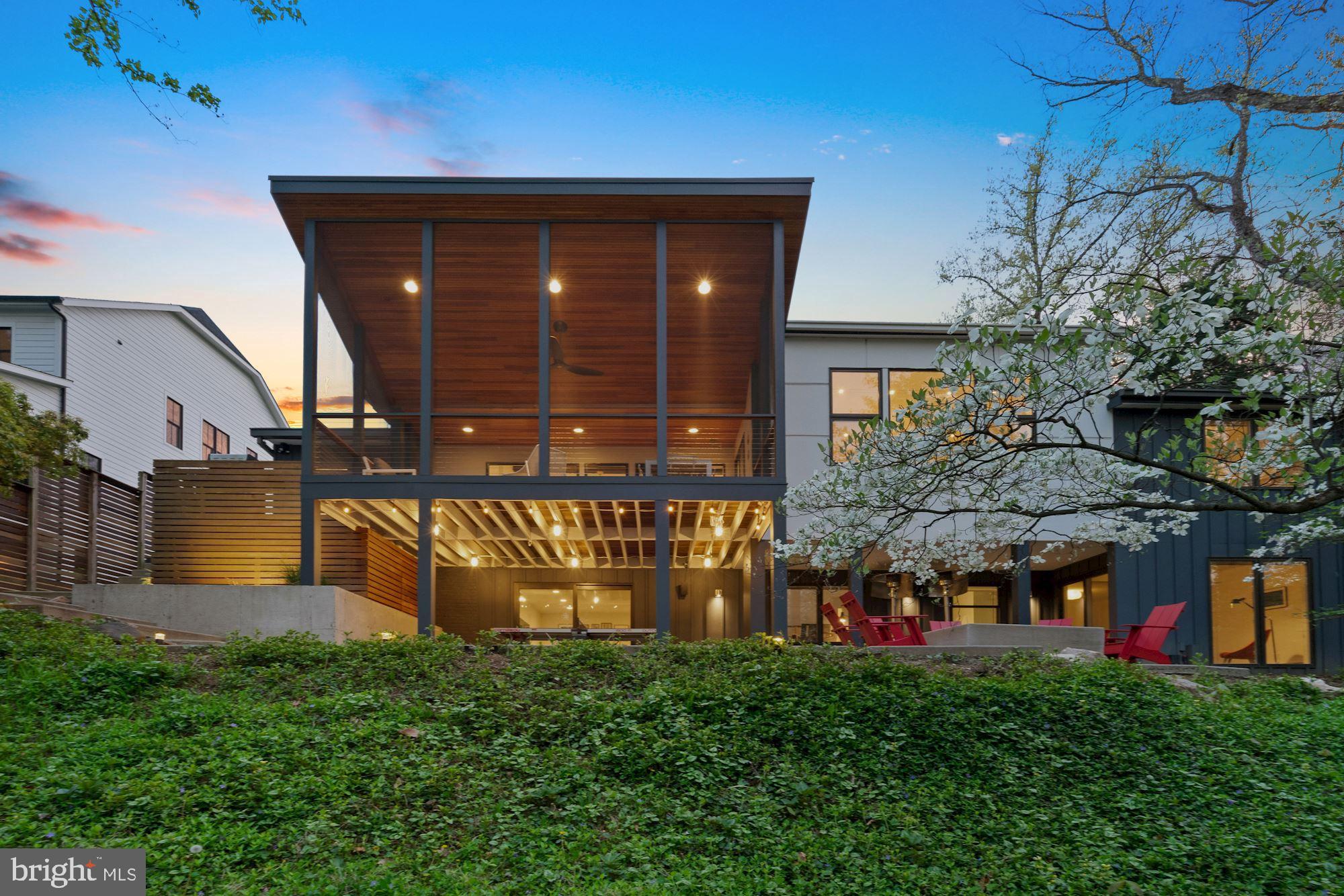 WILLIAMSBURG VILLAGE - Residential