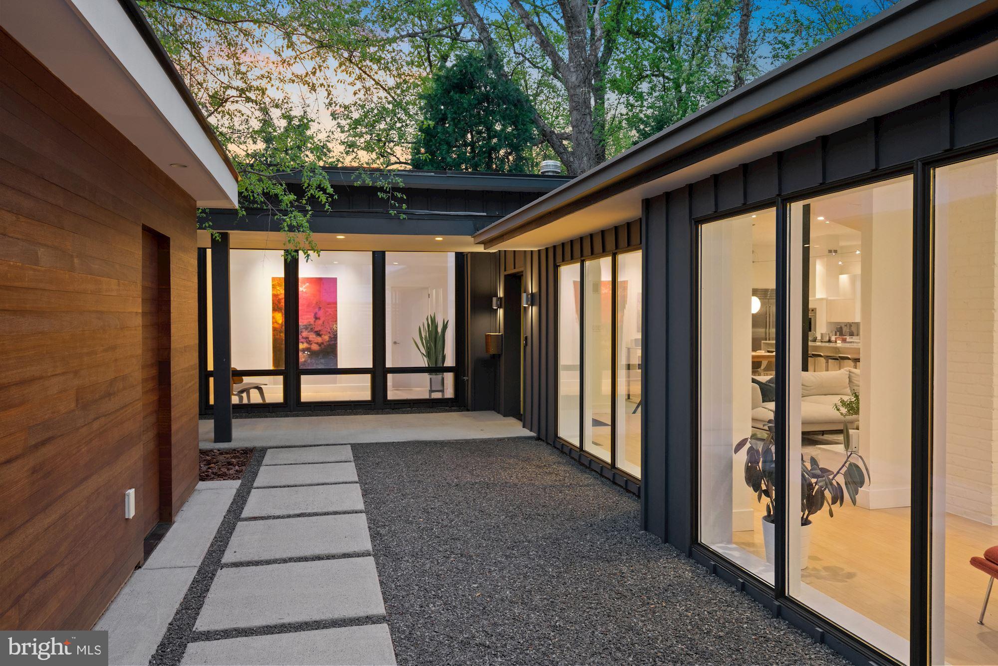 WILLIAMSBURG VILLAGE - Residential