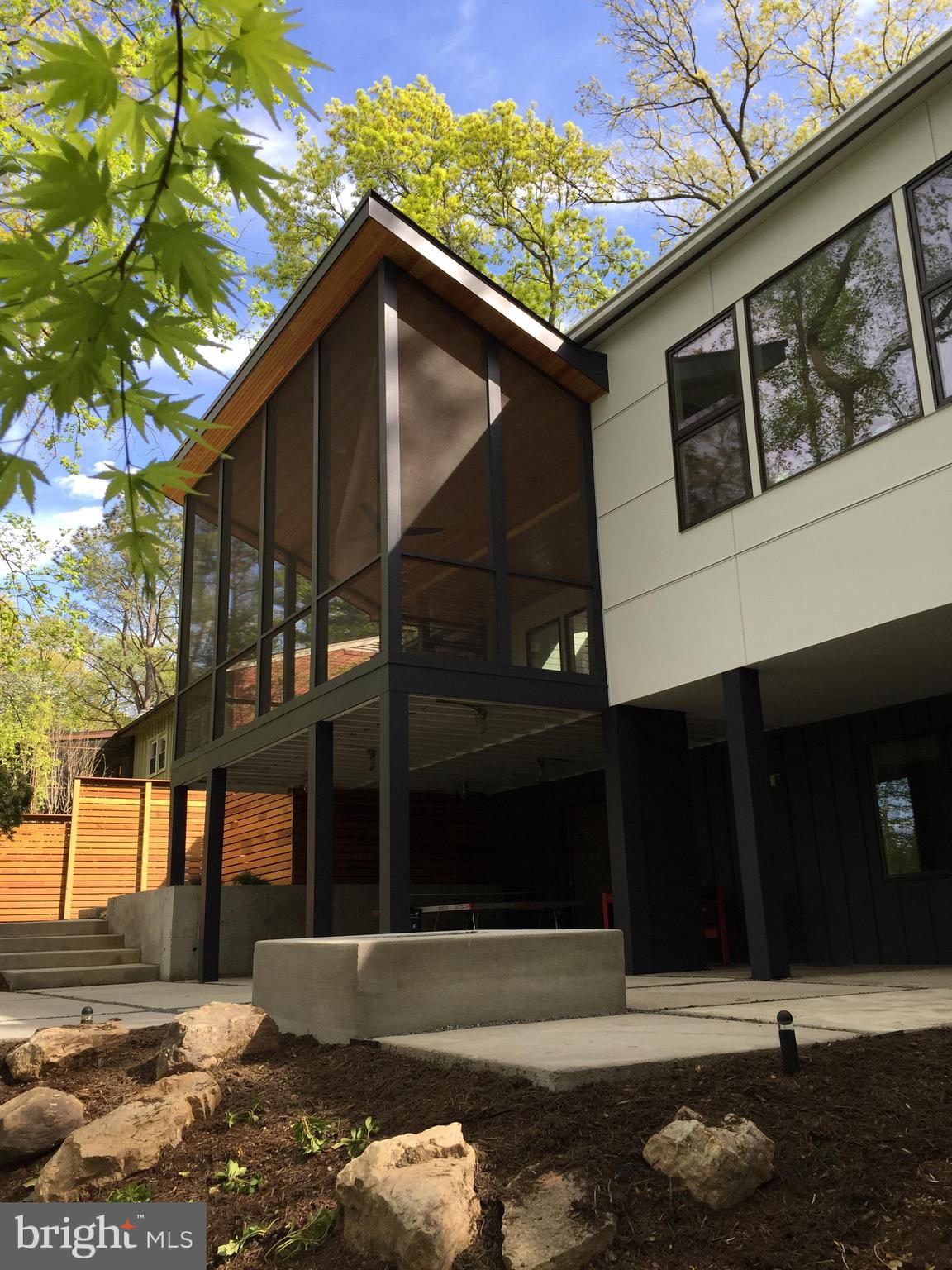 WILLIAMSBURG VILLAGE - Residential