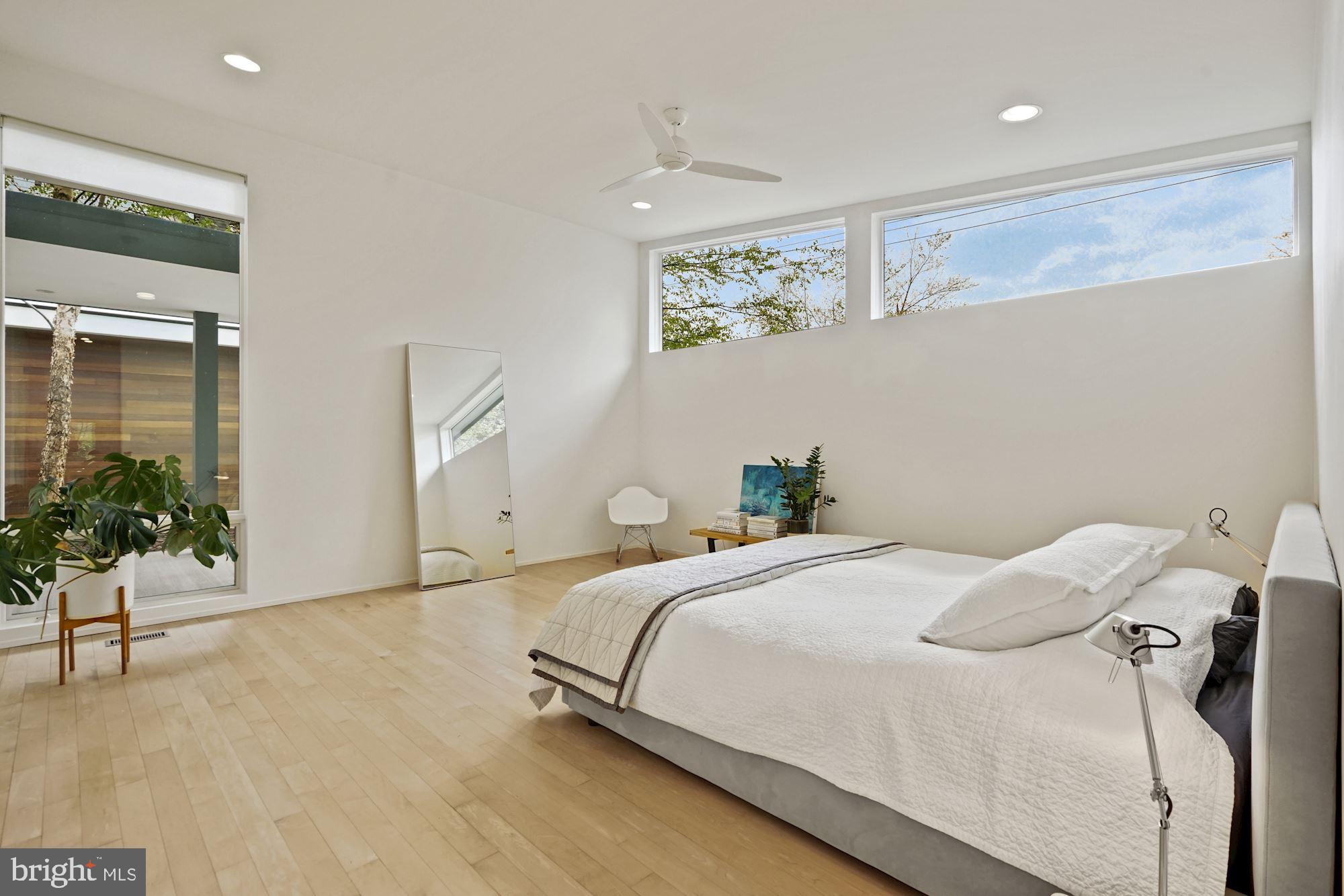 WILLIAMSBURG VILLAGE - Residential