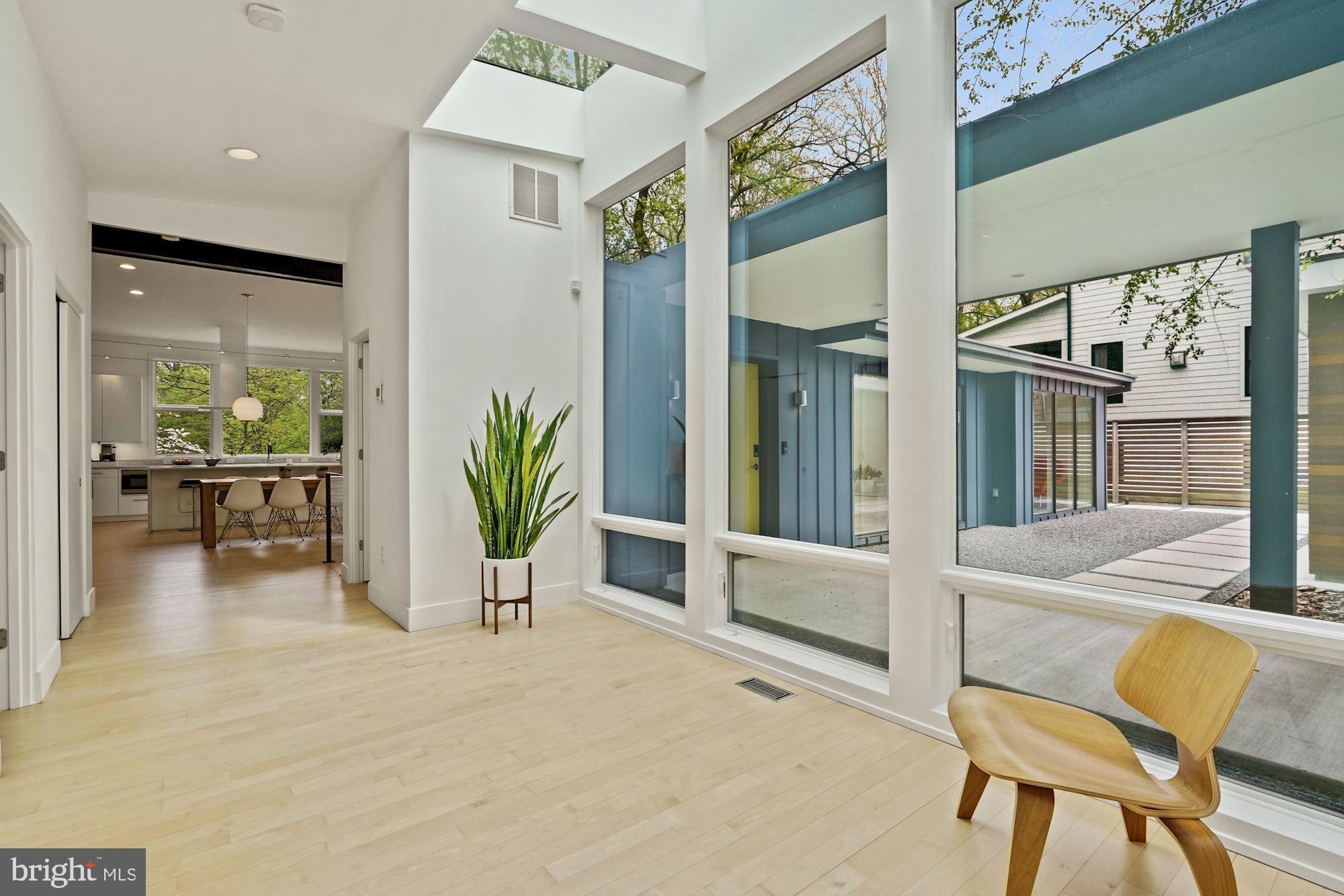 WILLIAMSBURG VILLAGE - Residential