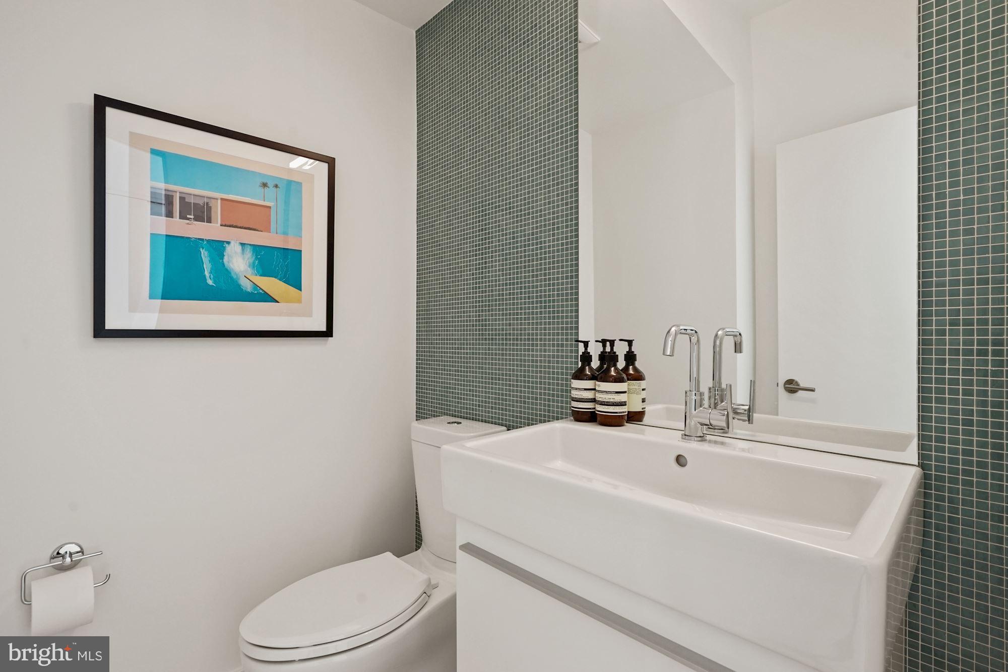 WILLIAMSBURG VILLAGE - Residential