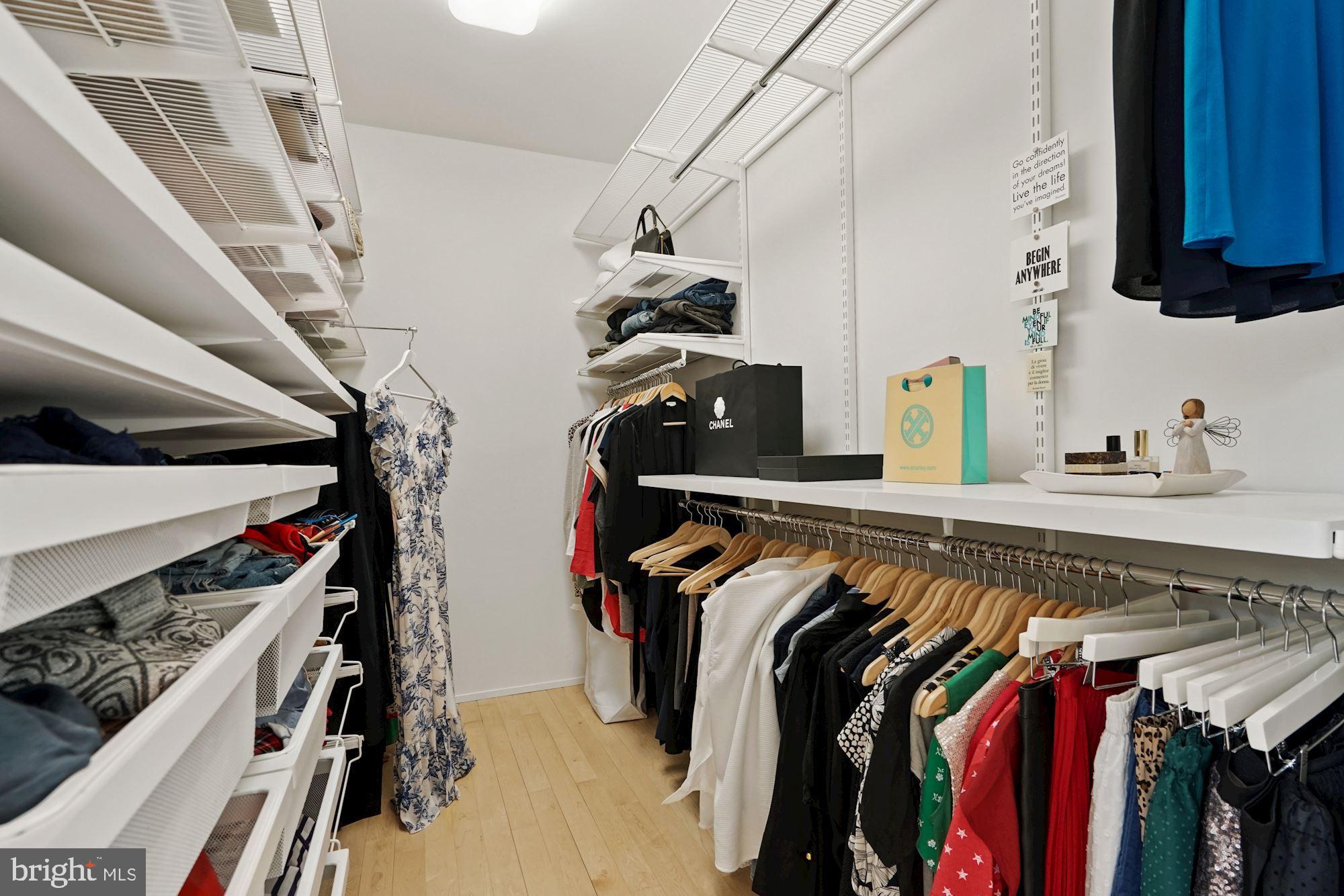 WILLIAMSBURG VILLAGE - Residential