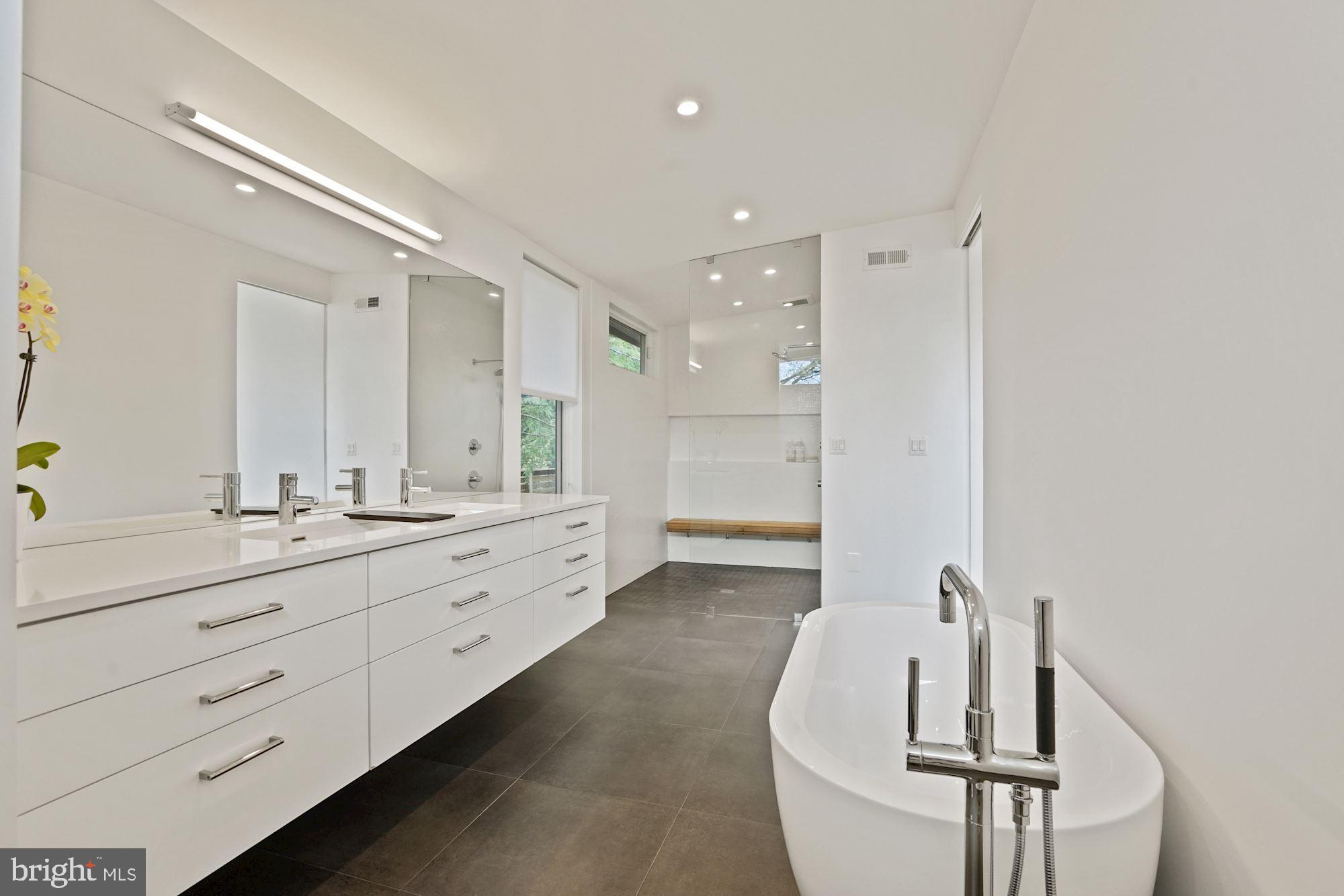 WILLIAMSBURG VILLAGE - Residential