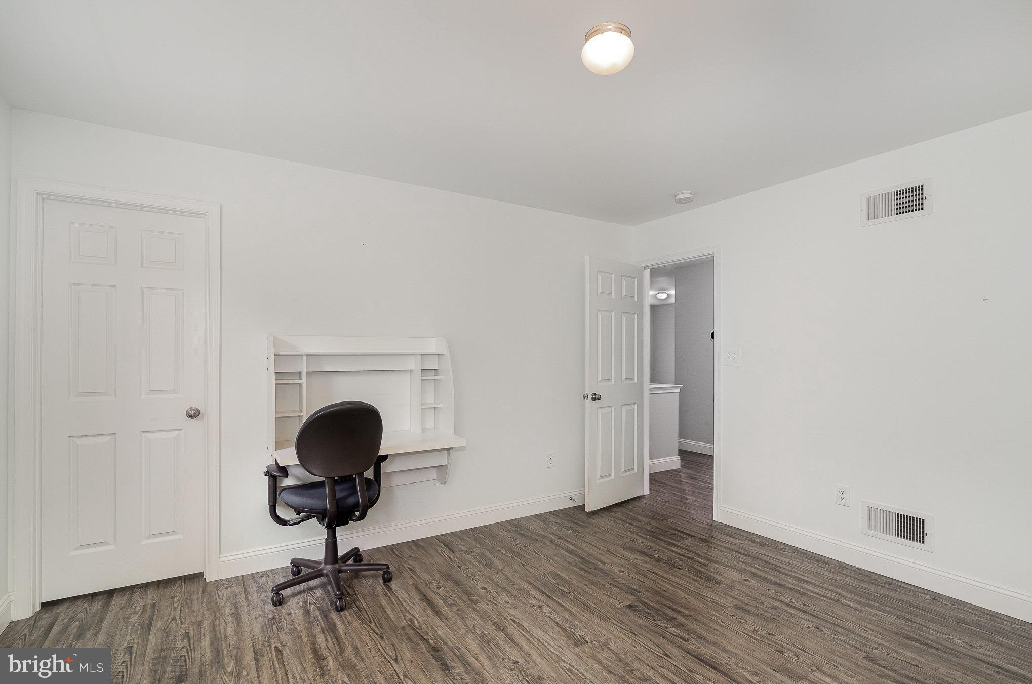 BISHOP WOODS - Residential