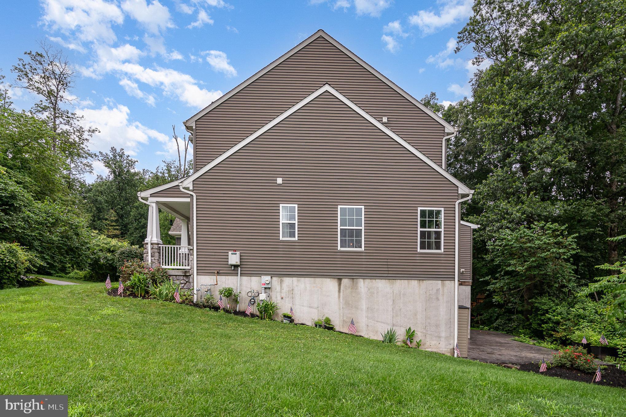 BISHOP WOODS - Residential