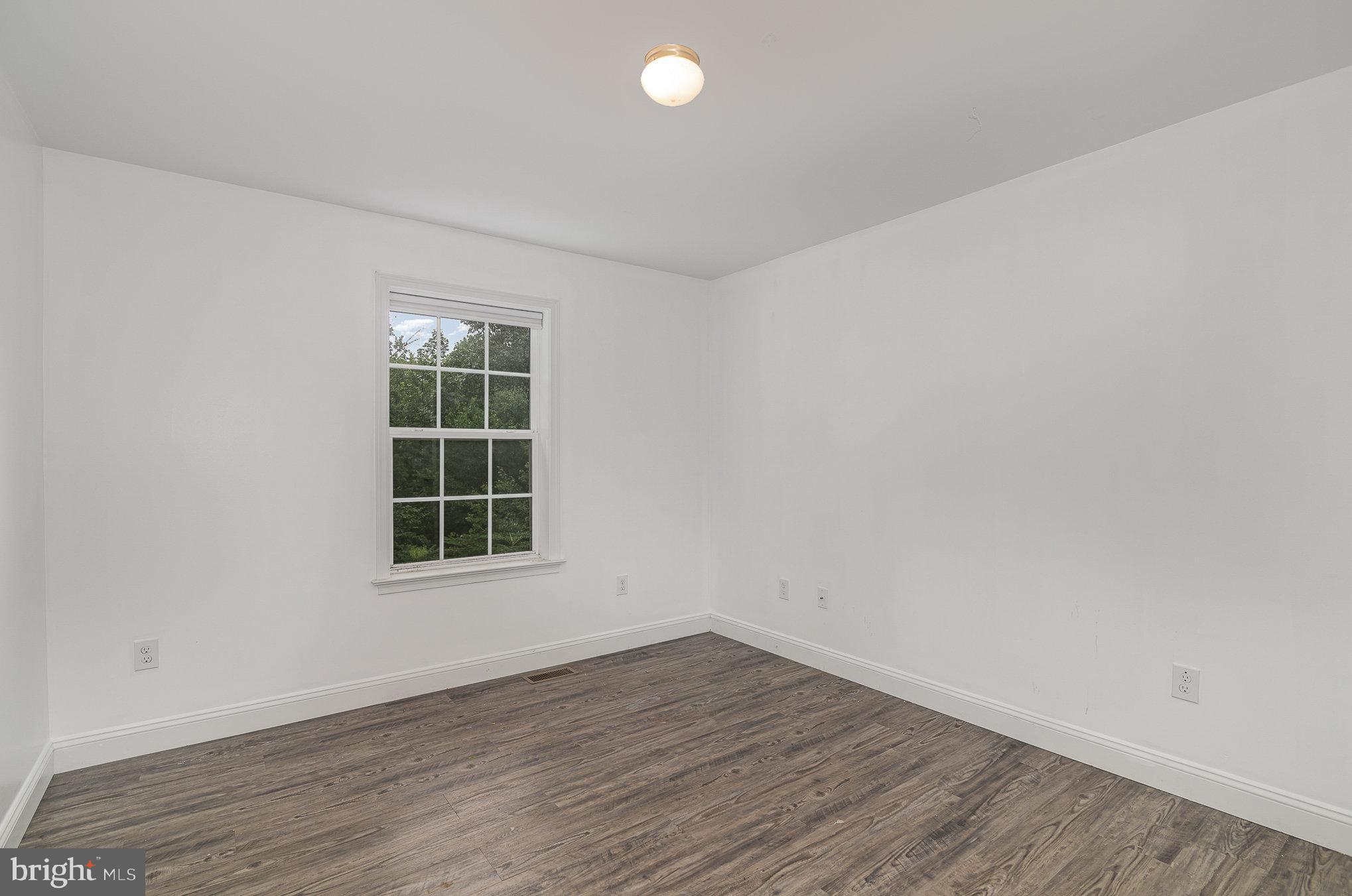 BISHOP WOODS - Residential