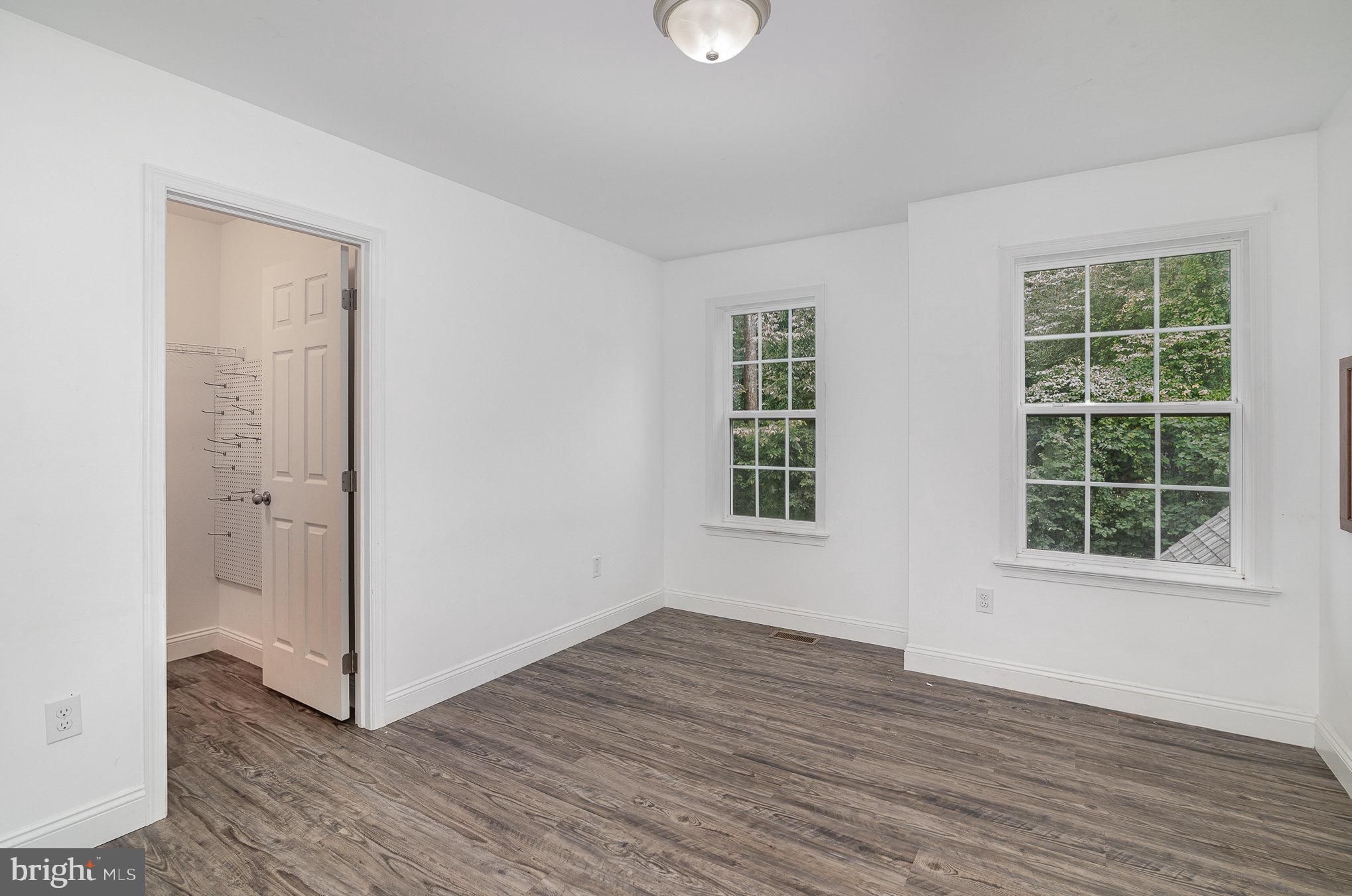 BISHOP WOODS - Residential