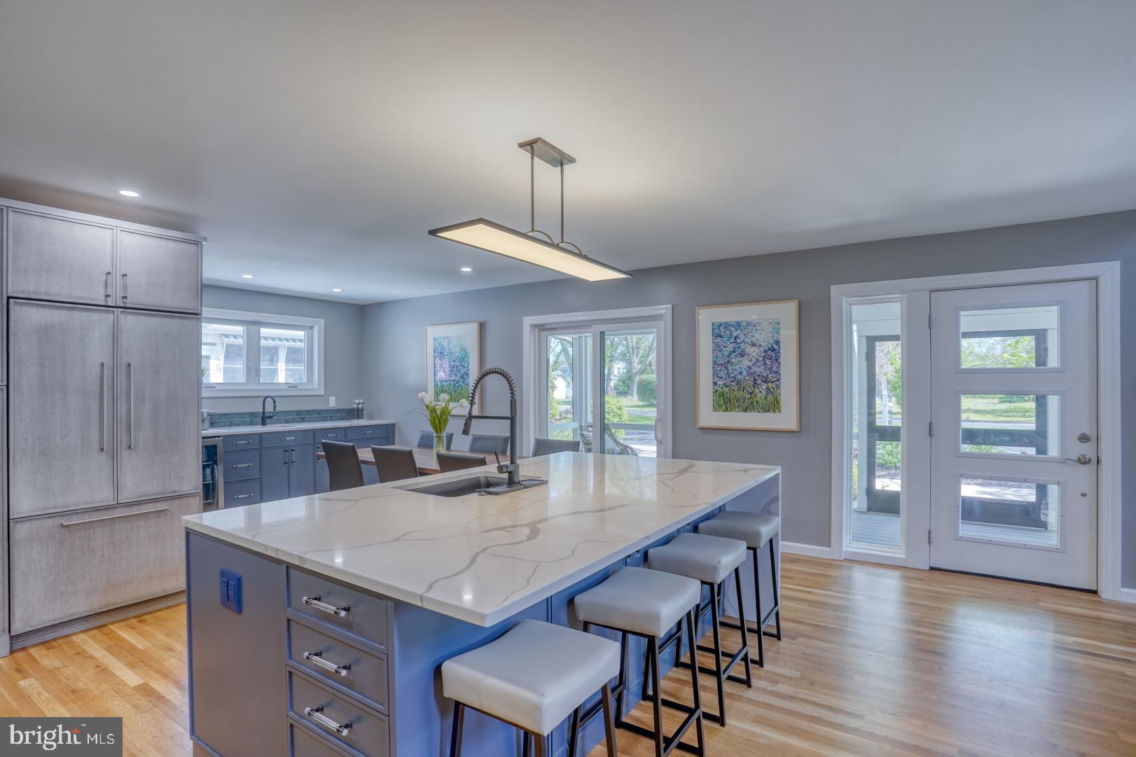 COUNTRY CLUB ESTATES - Residential