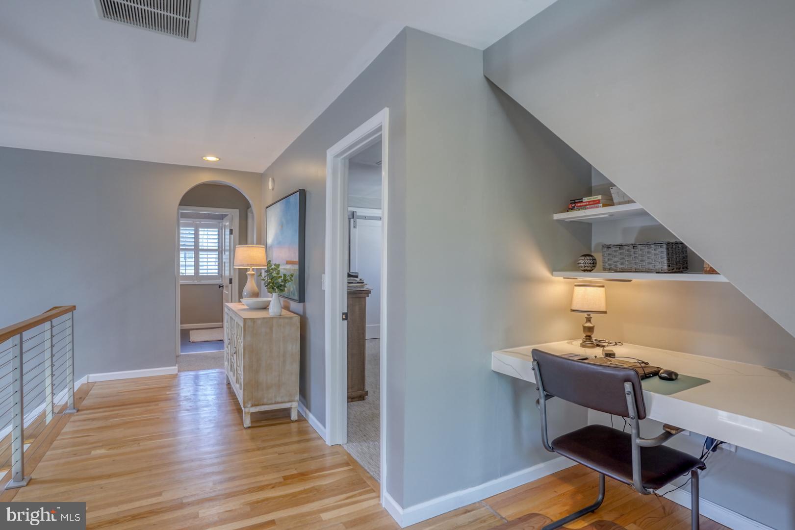 COUNTRY CLUB ESTATES - Residential