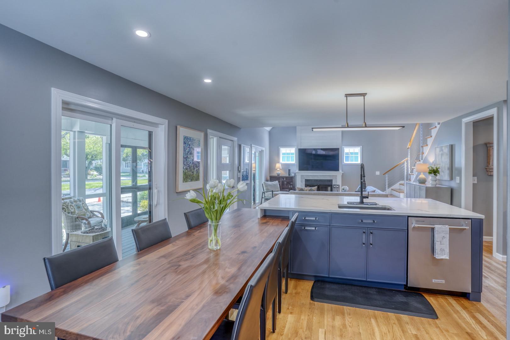 COUNTRY CLUB ESTATES - Residential