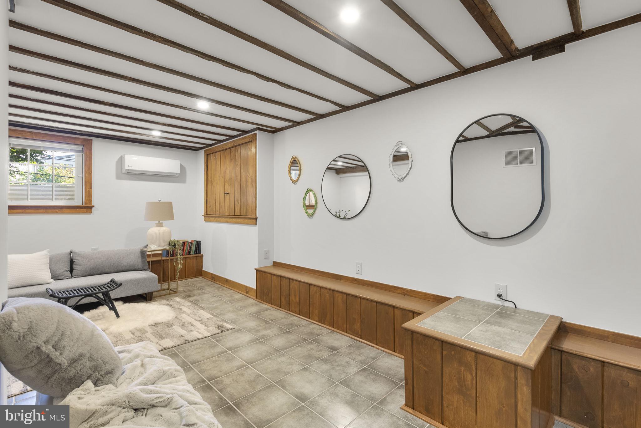 WHEATON OUT RES. (1) - Residential