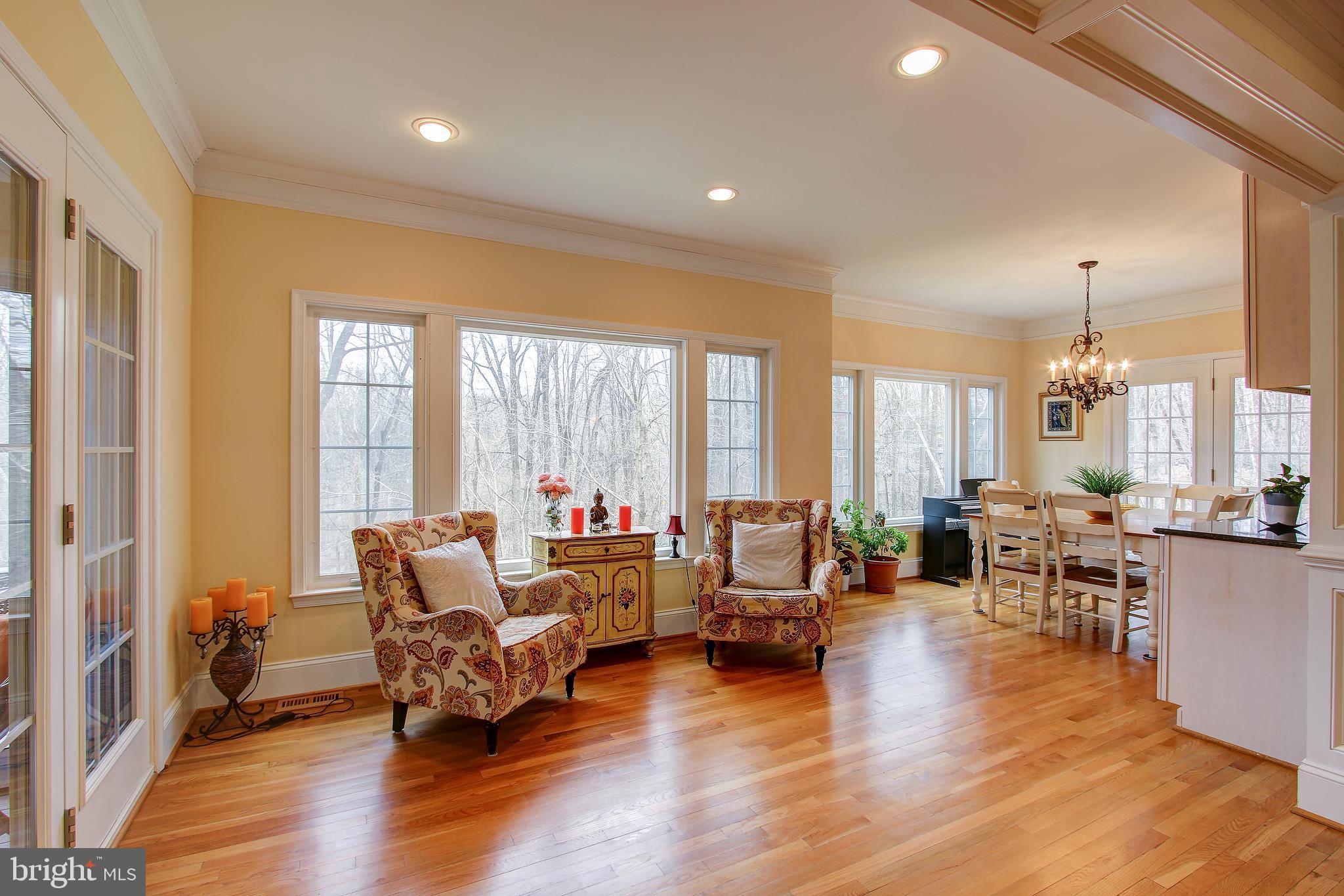 DARNESTOWN OUTSIDE - Residential Lease