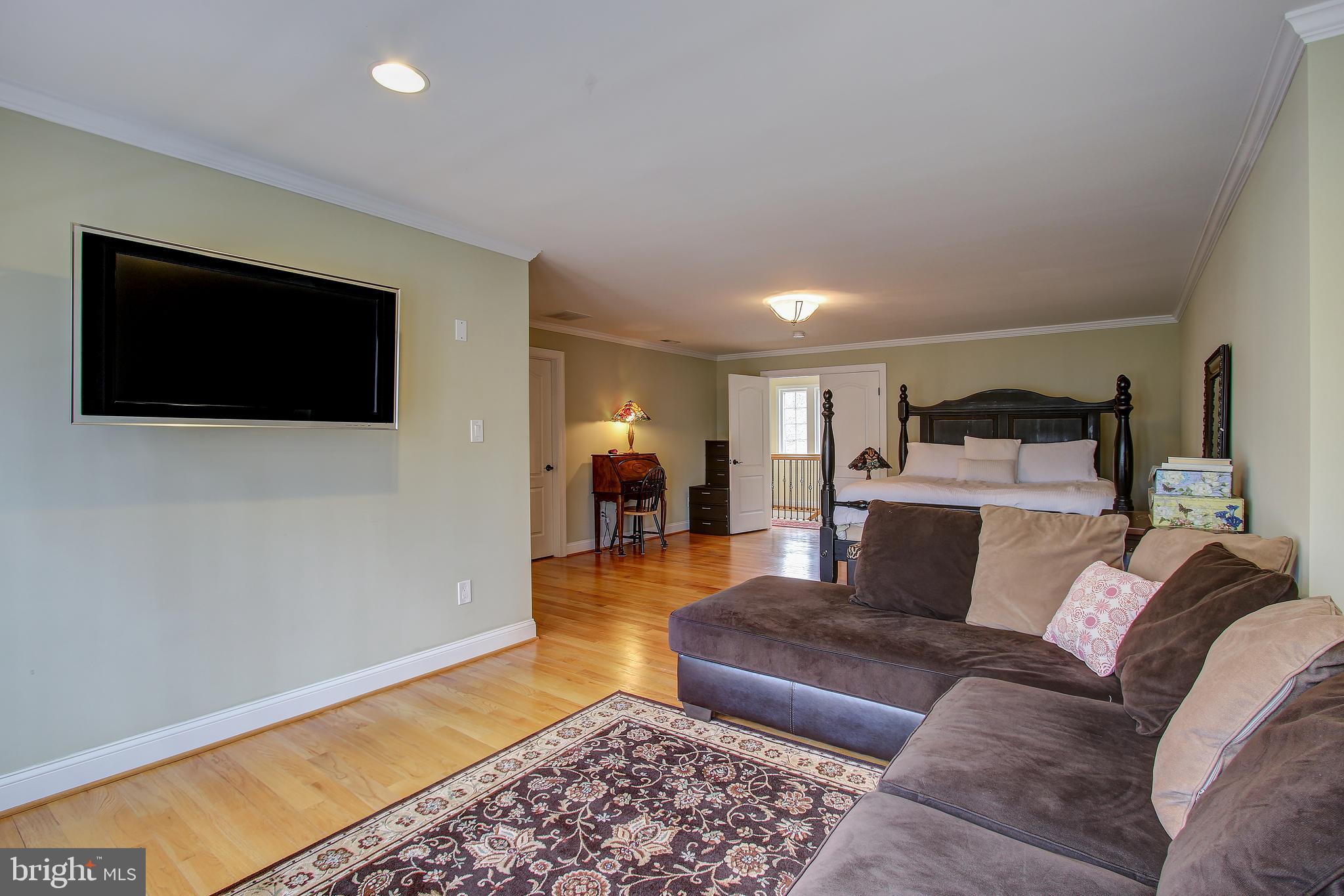 DARNESTOWN OUTSIDE - Residential Lease