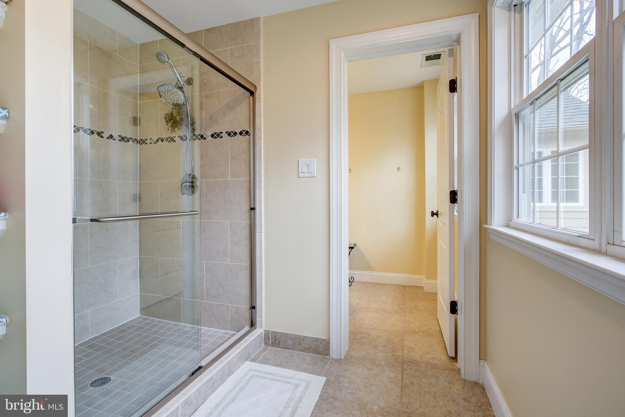 DARNESTOWN OUTSIDE - Residential Lease