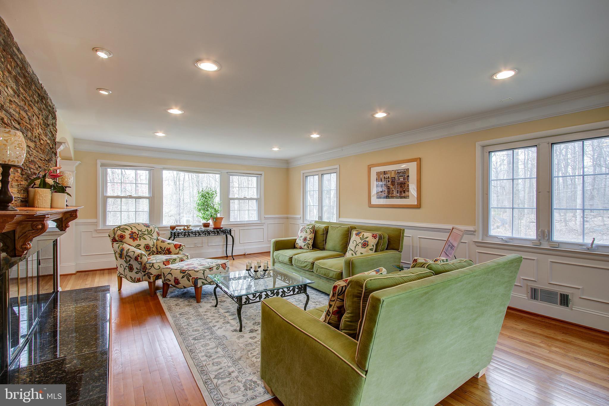 DARNESTOWN OUTSIDE - Residential Lease