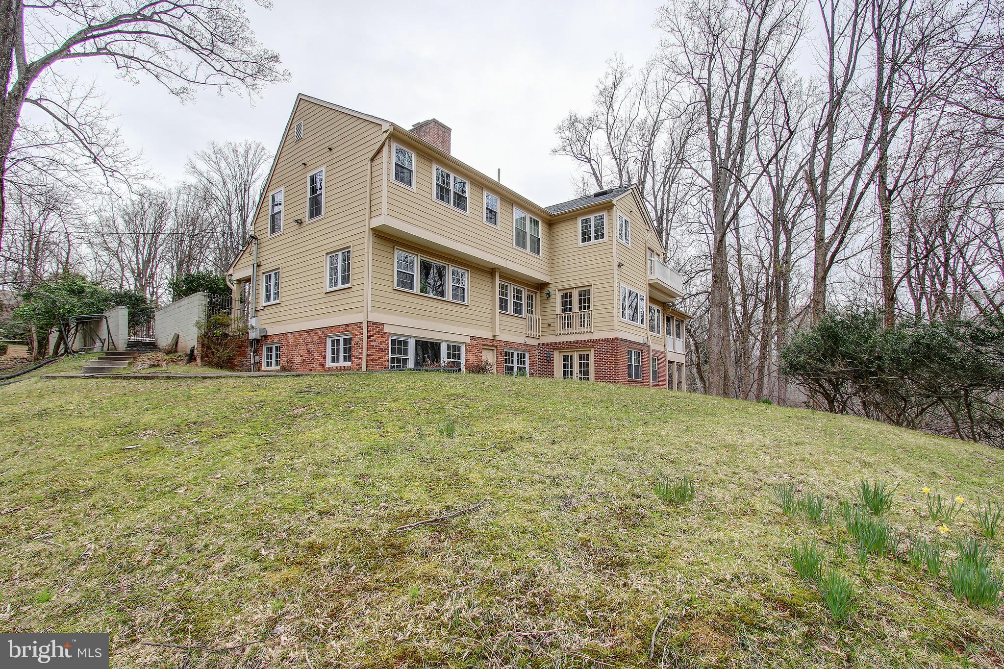 DARNESTOWN OUTSIDE - Residential Lease