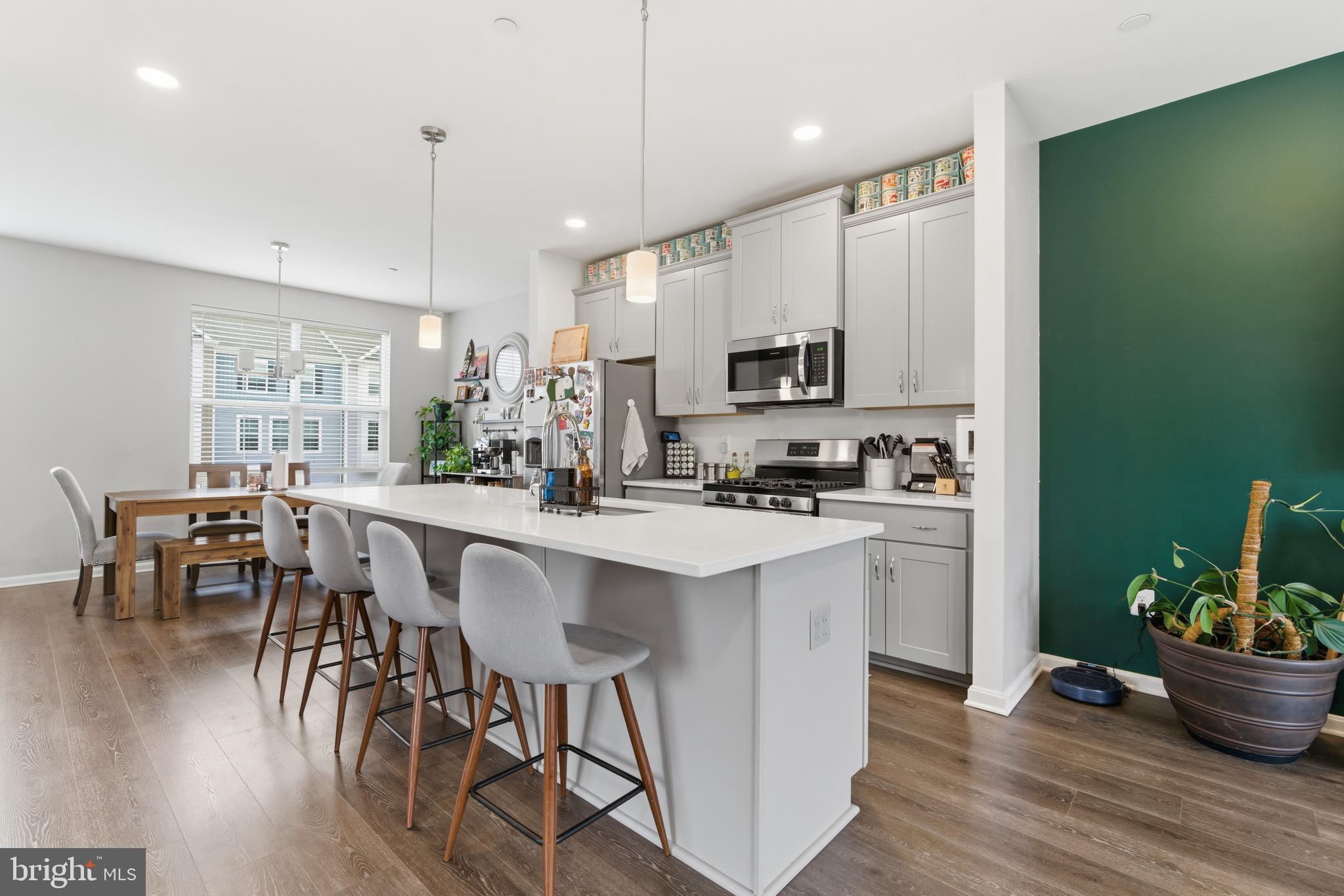 ESSEX - Residential Lease