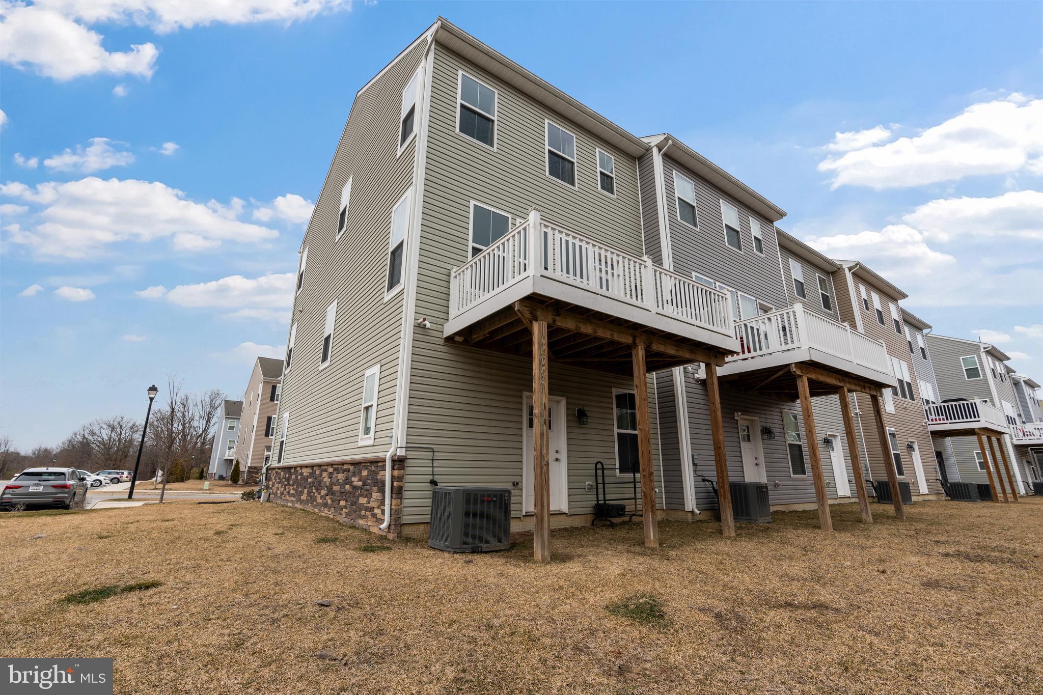 ESSEX - Residential Lease