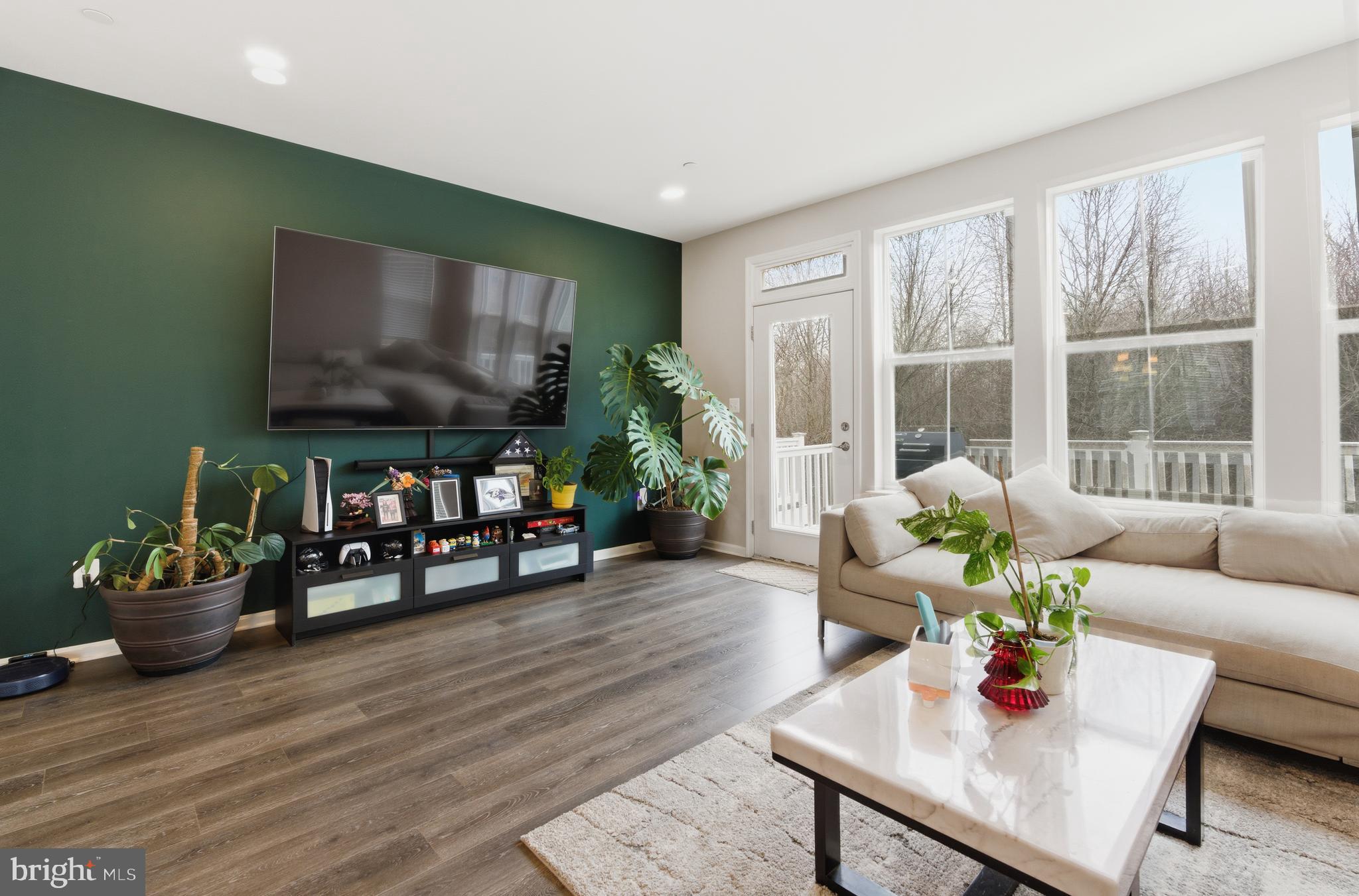 ESSEX - Residential Lease