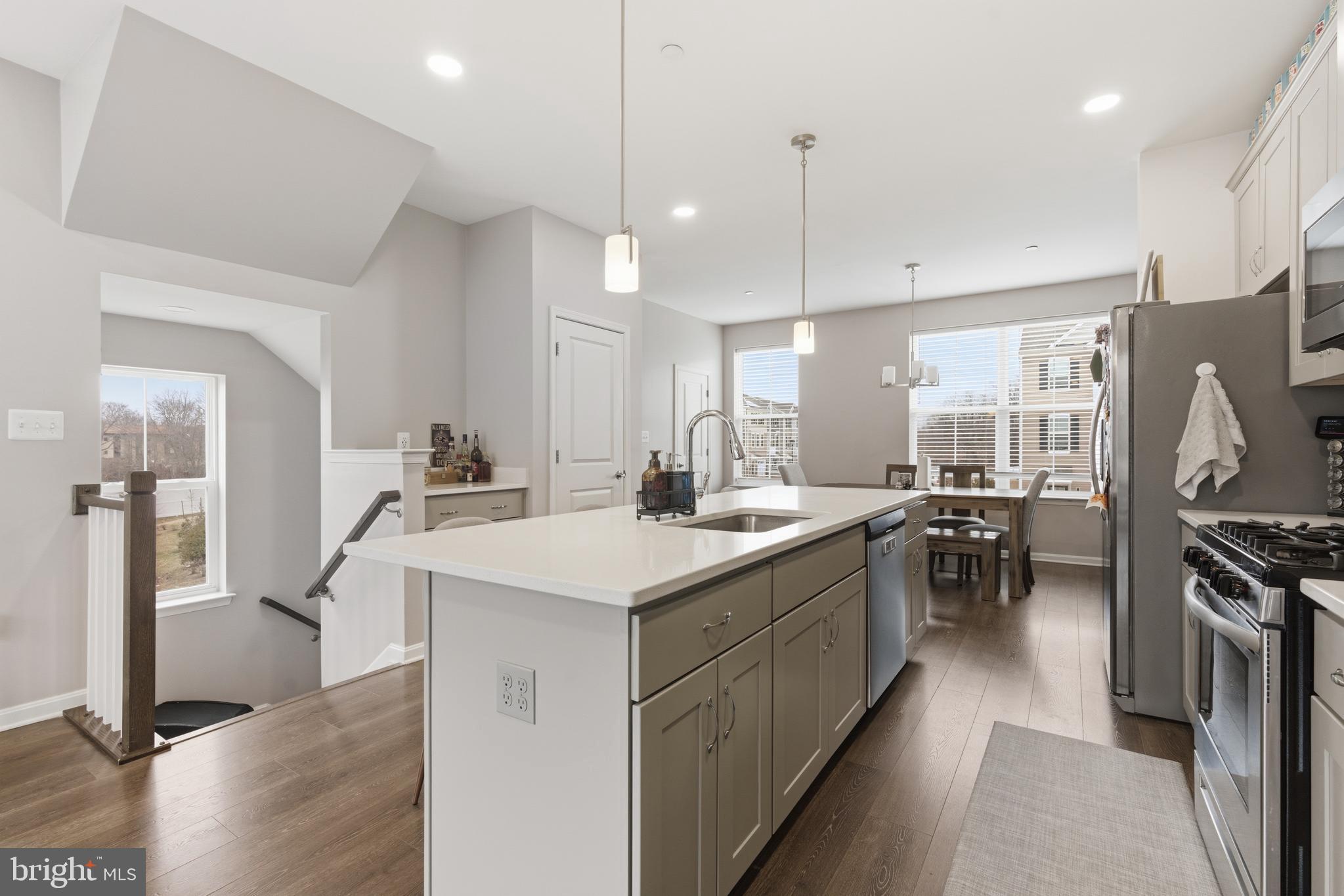 ESSEX - Residential Lease