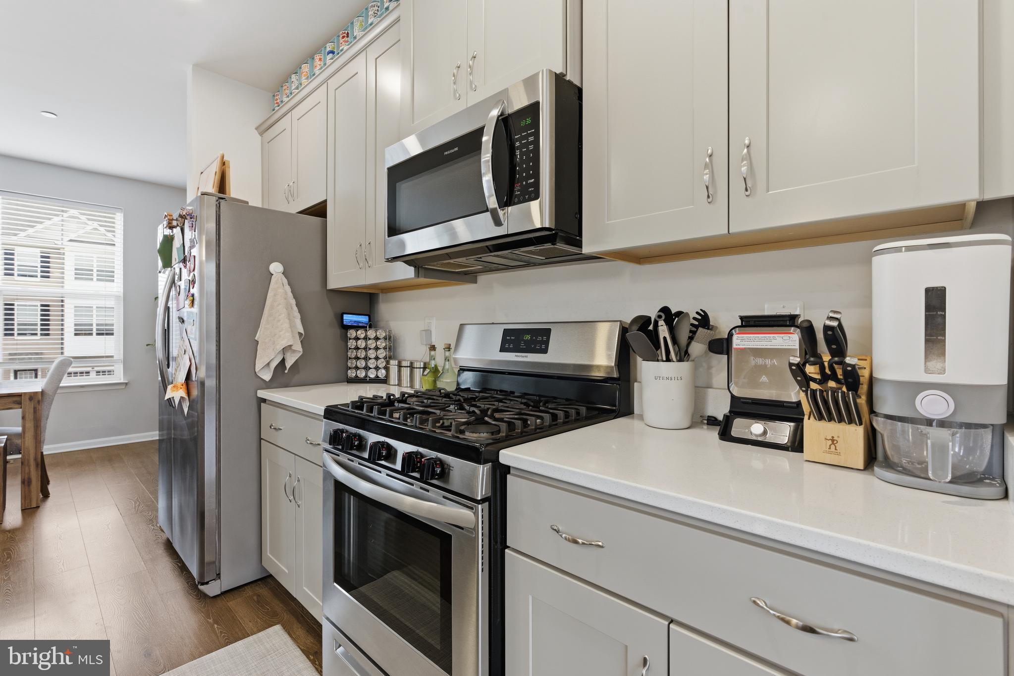 ESSEX - Residential Lease