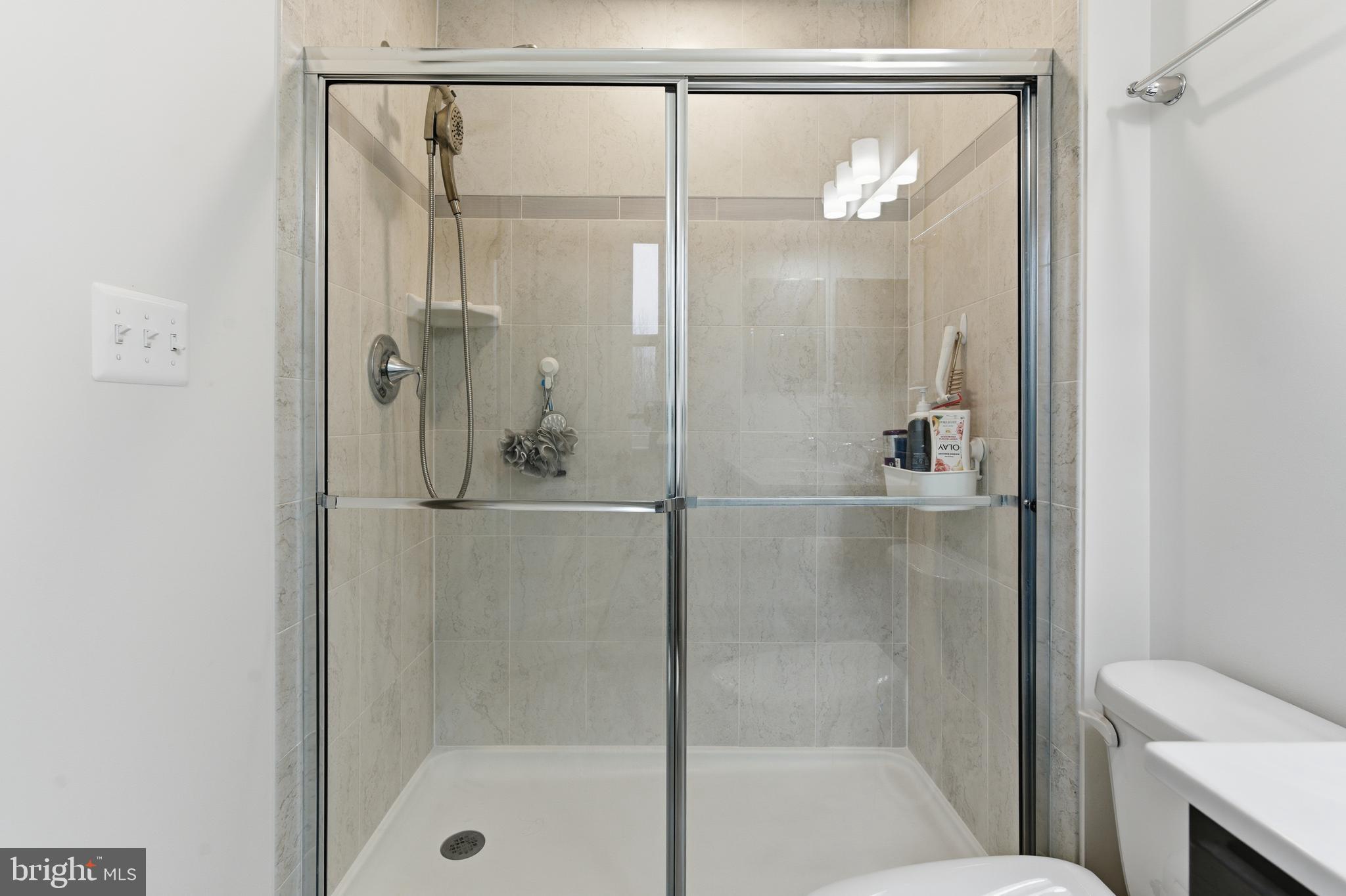 ESSEX - Residential Lease