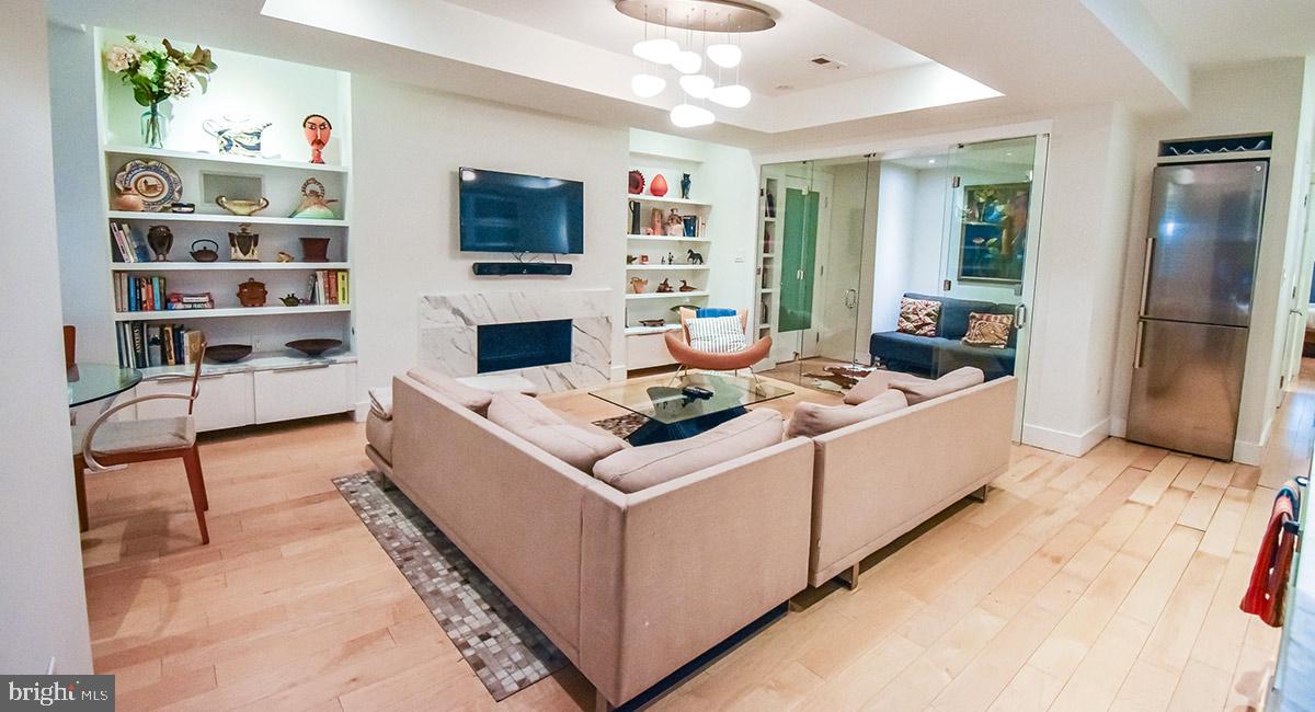 1604 19TH STREET NW