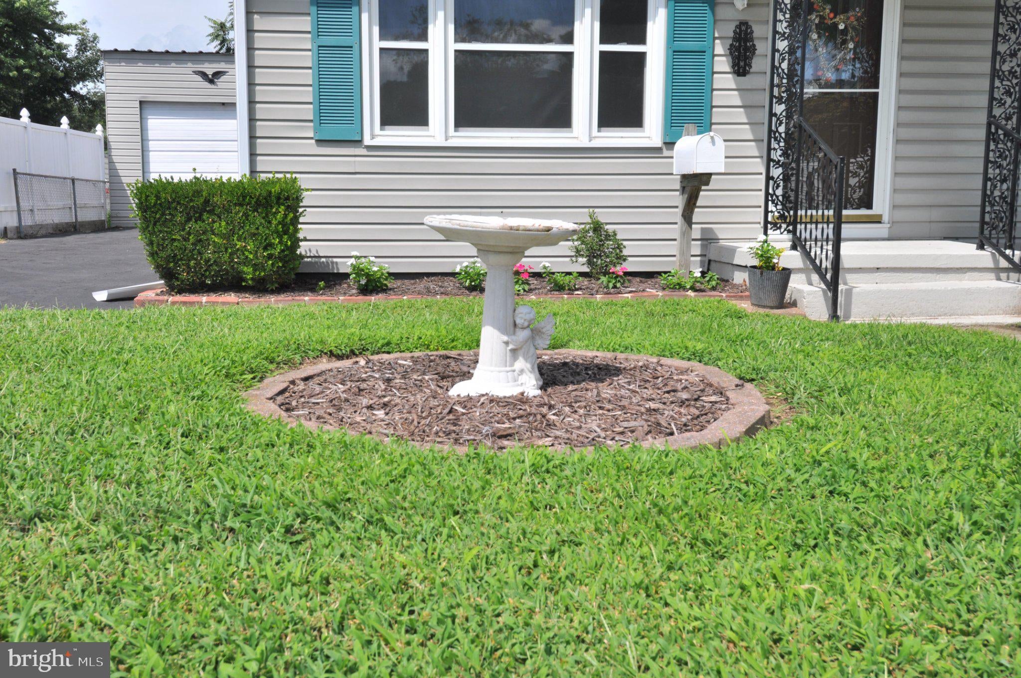 16 SOMERSET AVENUE