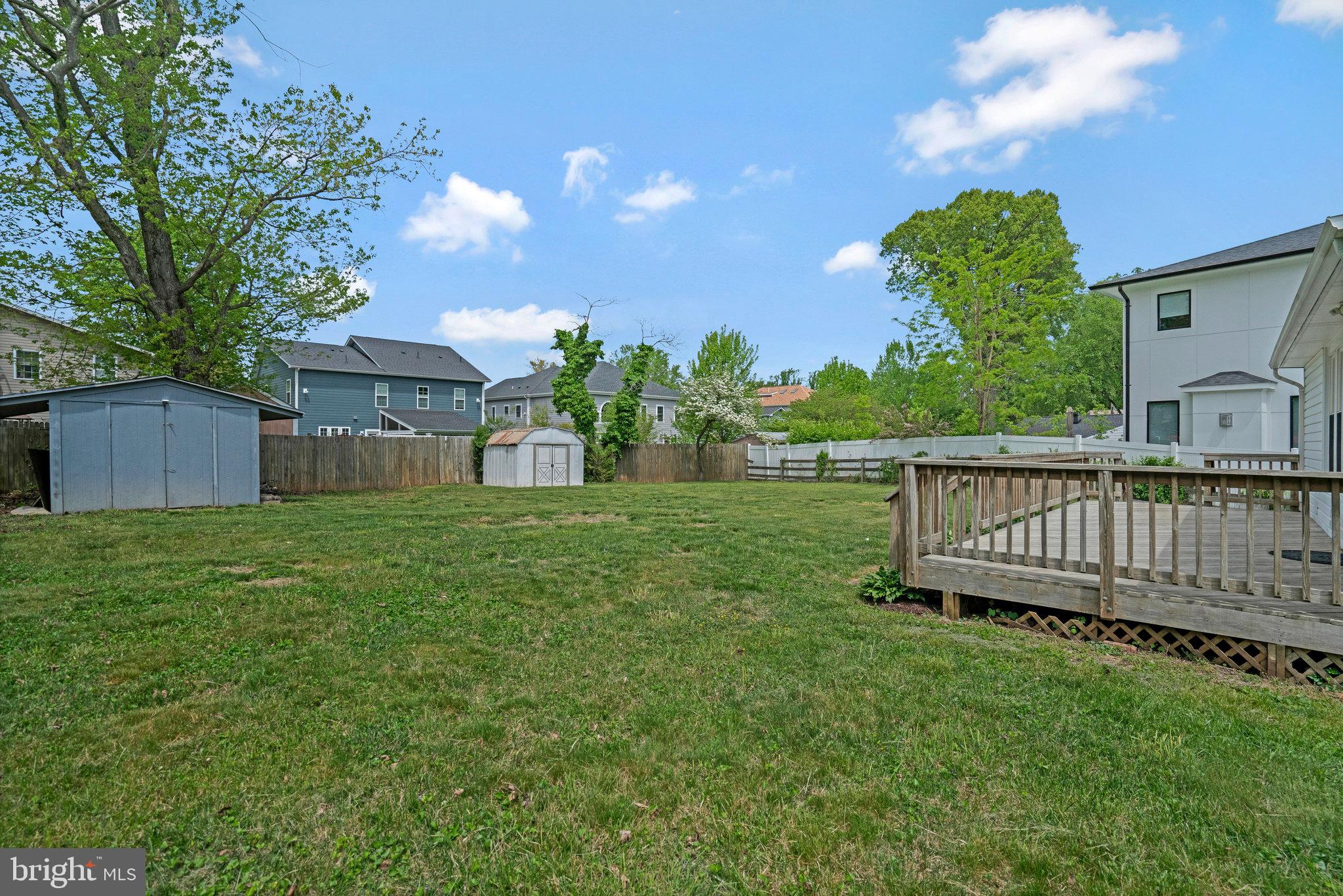 PIMMIT HILLS - Residential Lease