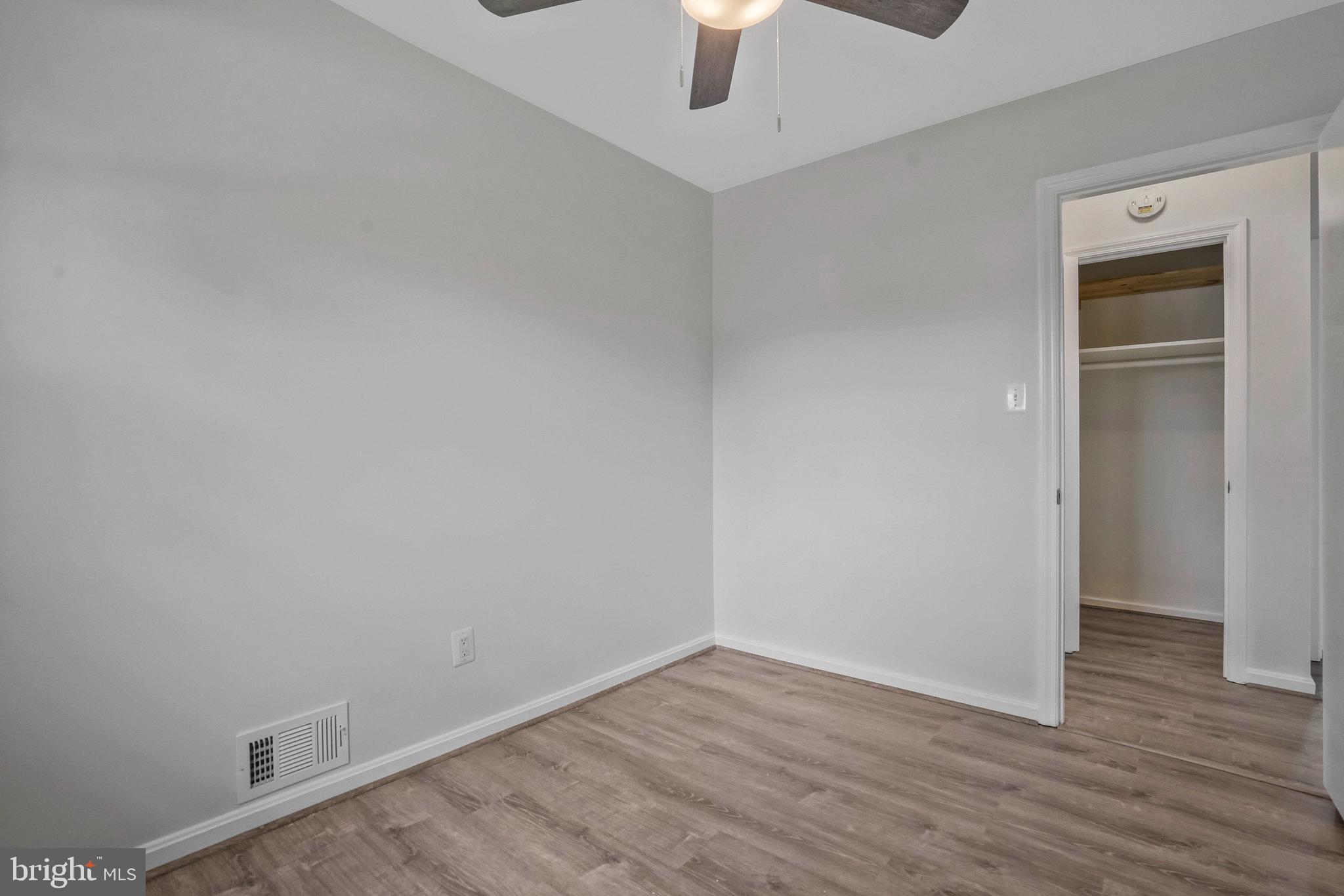 PIMMIT HILLS - Residential Lease