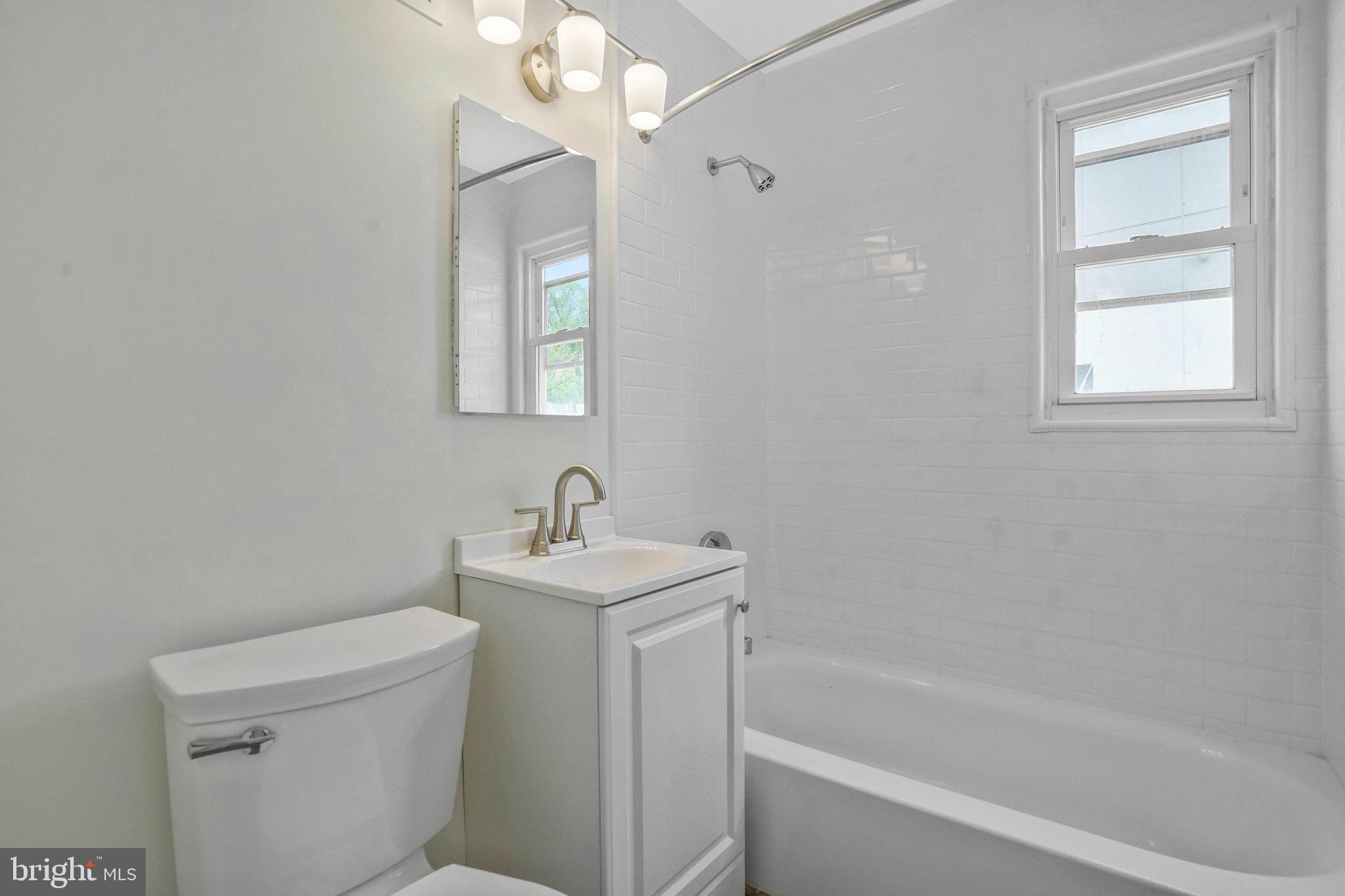 PIMMIT HILLS - Residential Lease