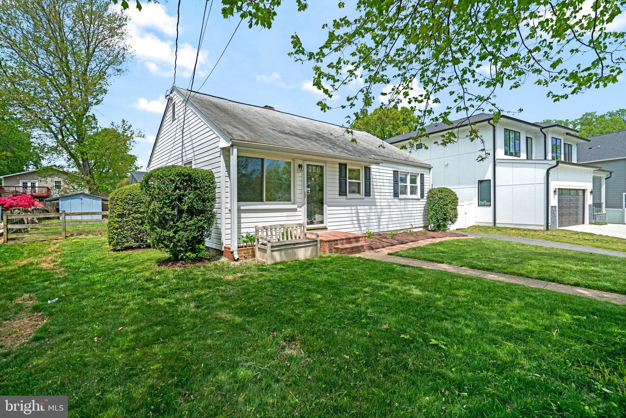 PIMMIT HILLS - Residential Lease