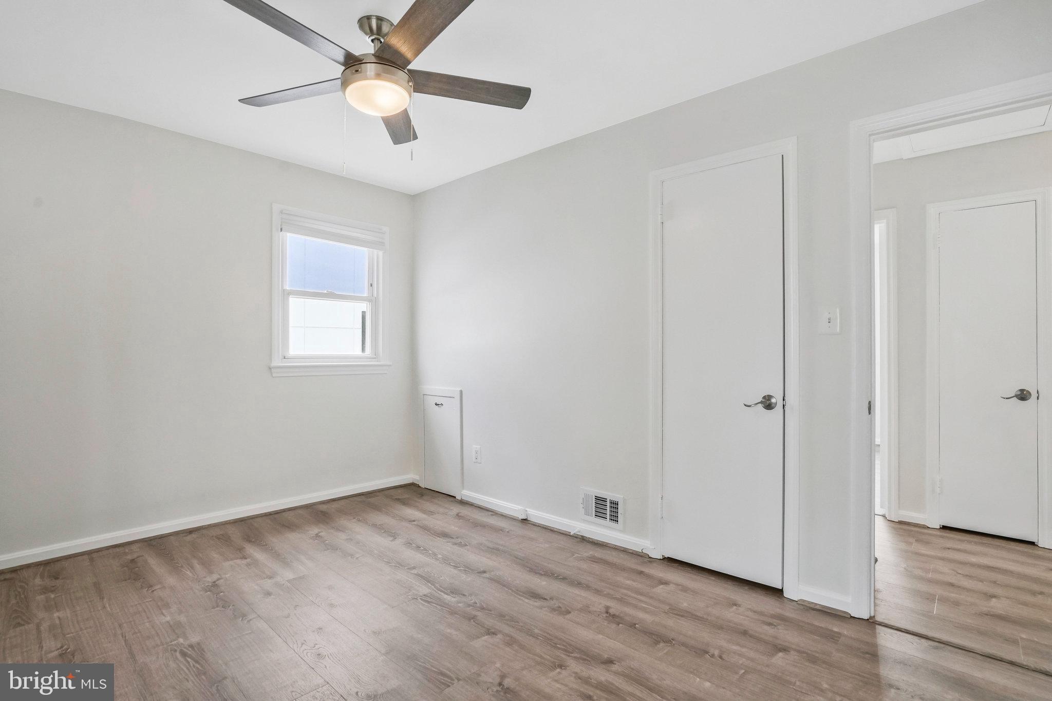 PIMMIT HILLS - Residential Lease