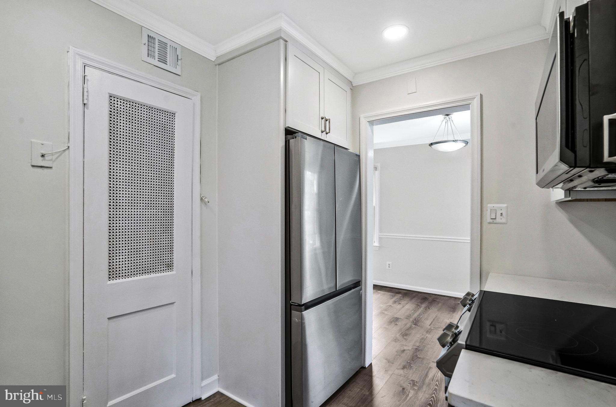 PIMMIT HILLS - Residential Lease